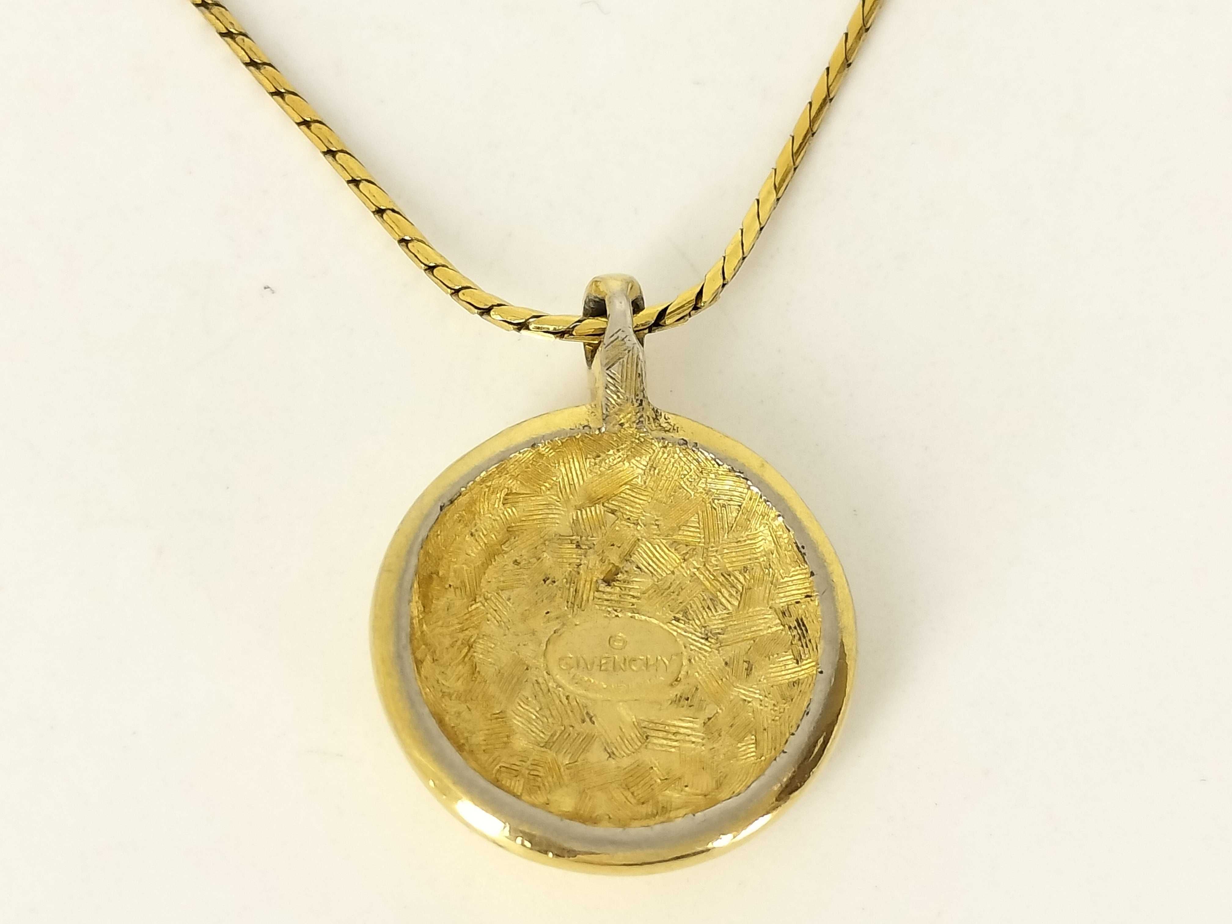 necklace, gold, G logo, rhinestone necklace — view 2
