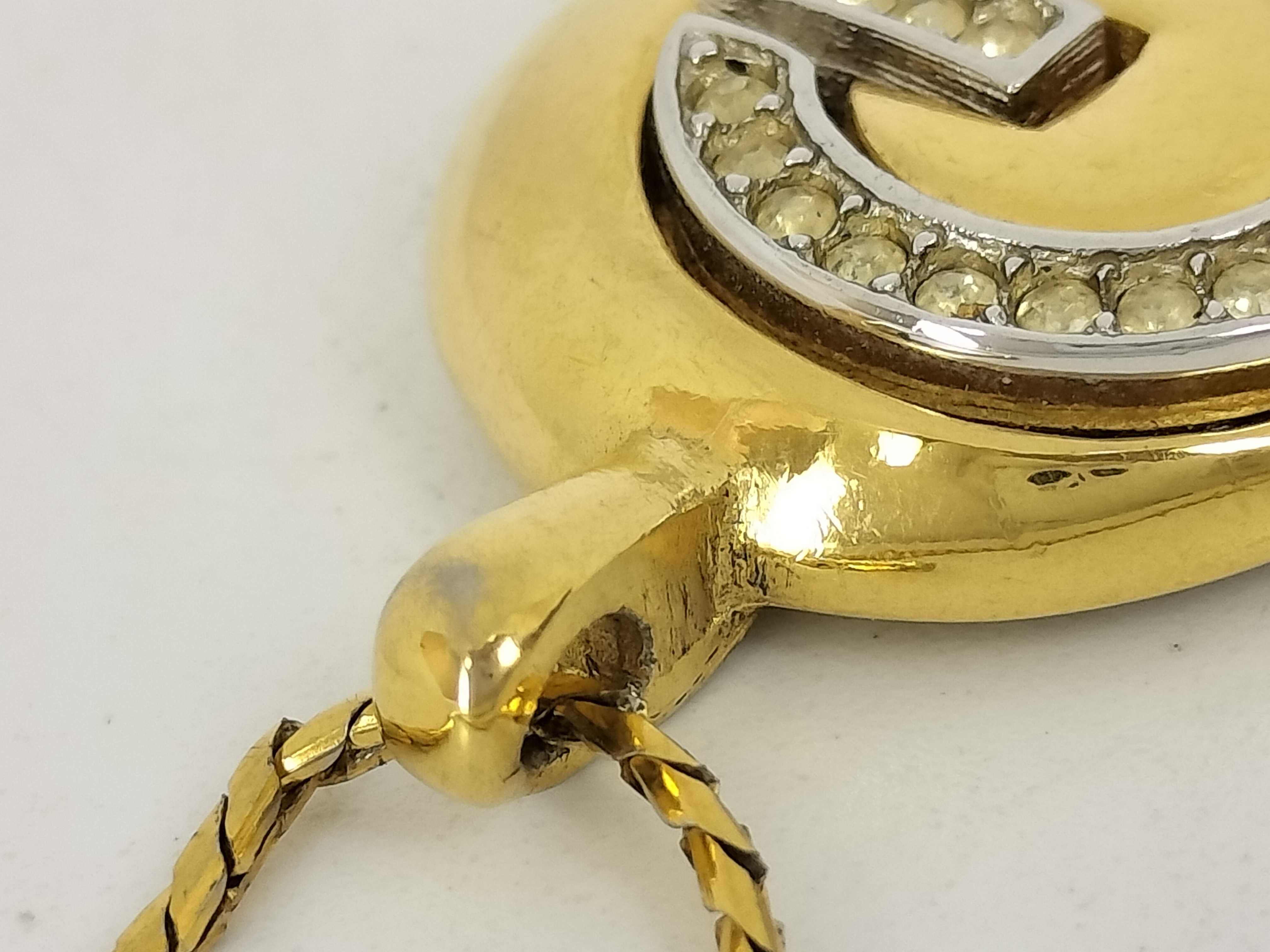 necklace, gold, G logo, rhinestone necklace — view 9