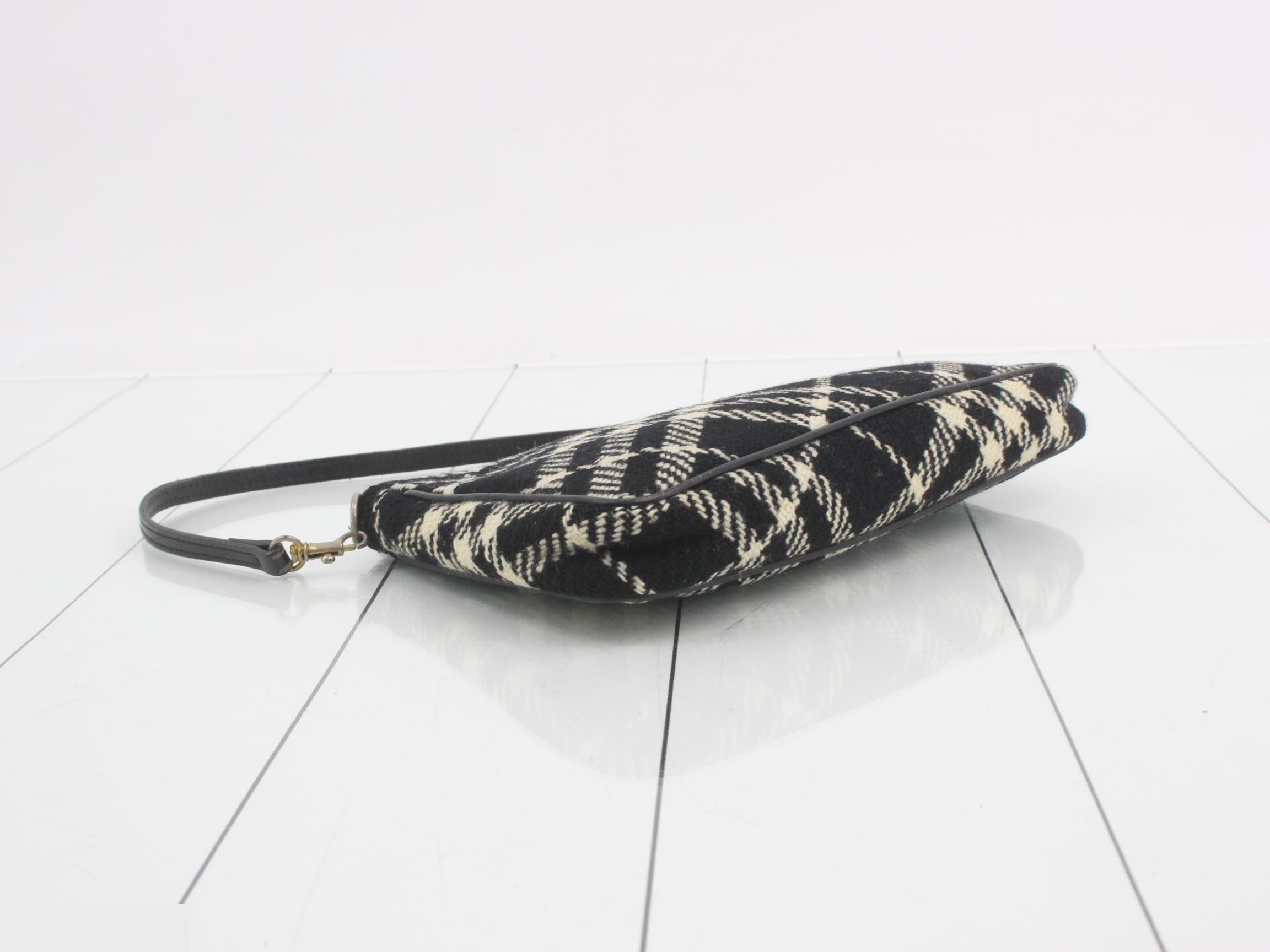 Other lines: Bags & Handbags - White, Black — view 5