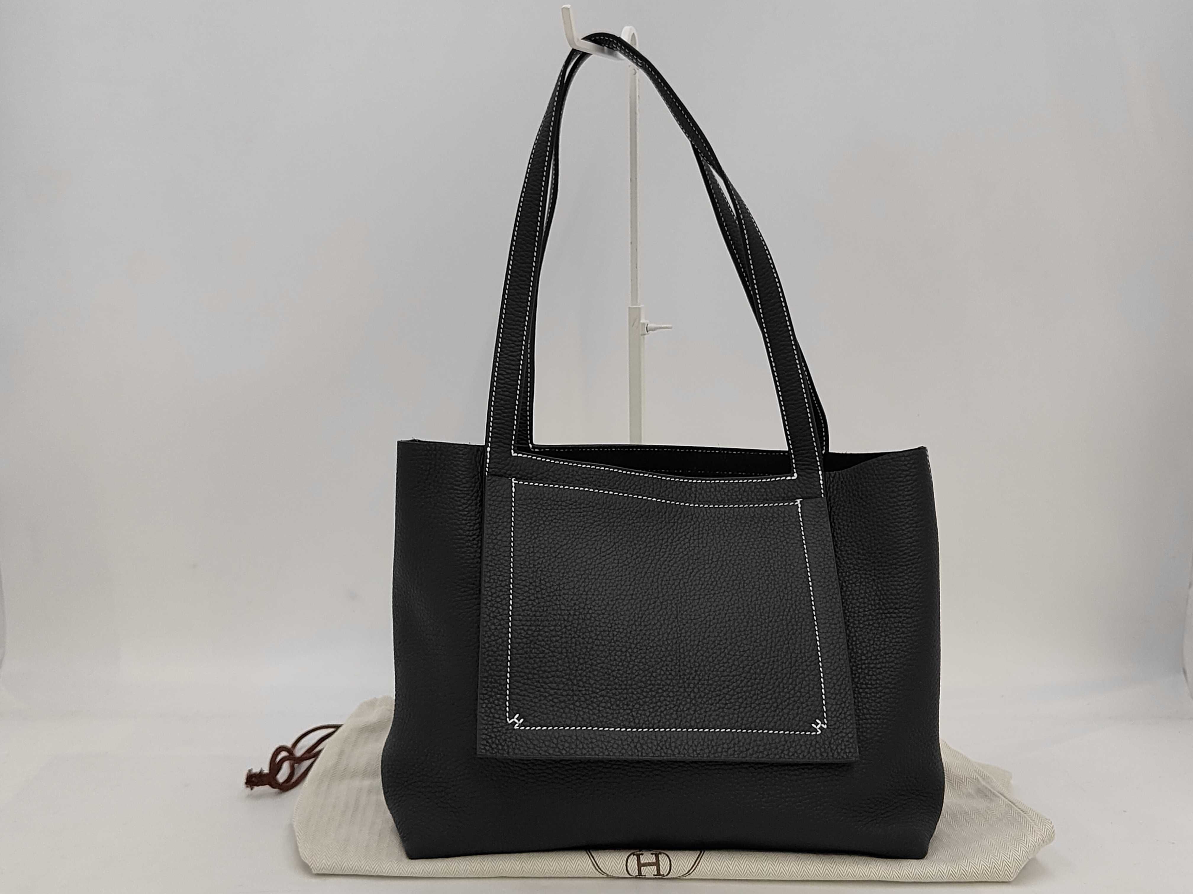 Cabasellier 31 W stamp shoulder bag