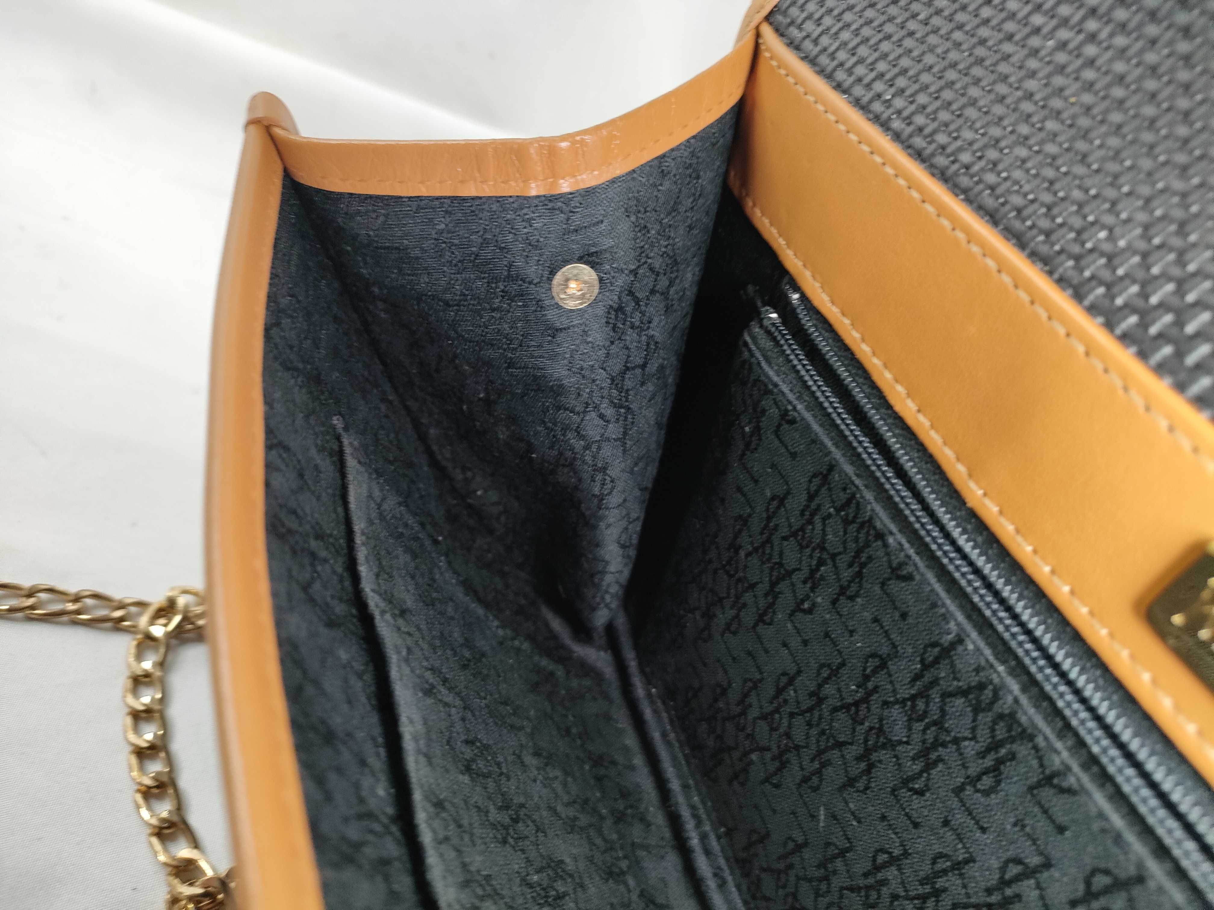 shoulder bag, Yves Saint Laurent chain shoulder bag, shoulder bag — view 10