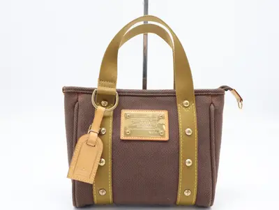 M40089 Antigua Cabas PM Blanc Handbag
