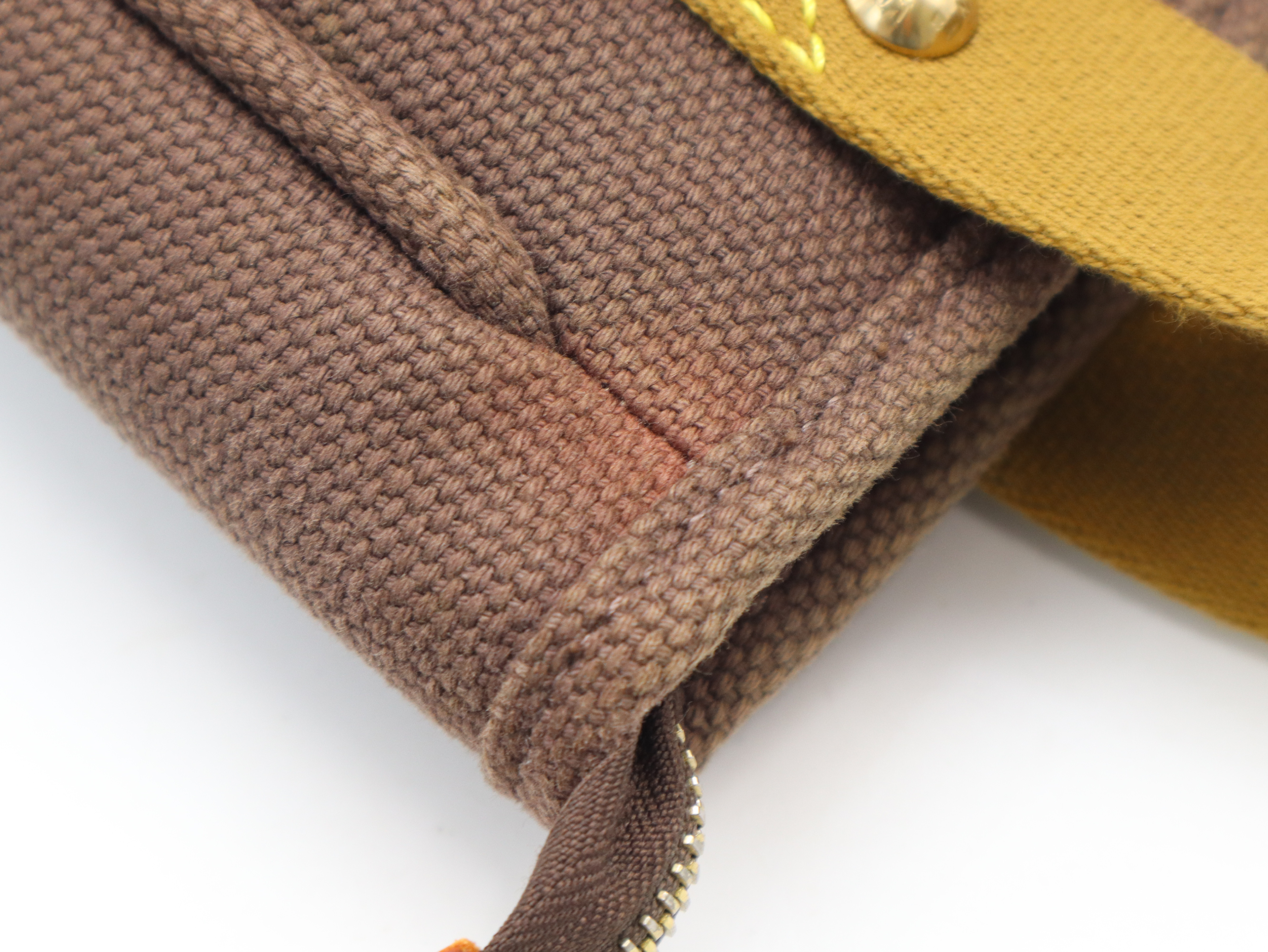 M40089 Antigua Cabas PM Blanc Handbag — view 7