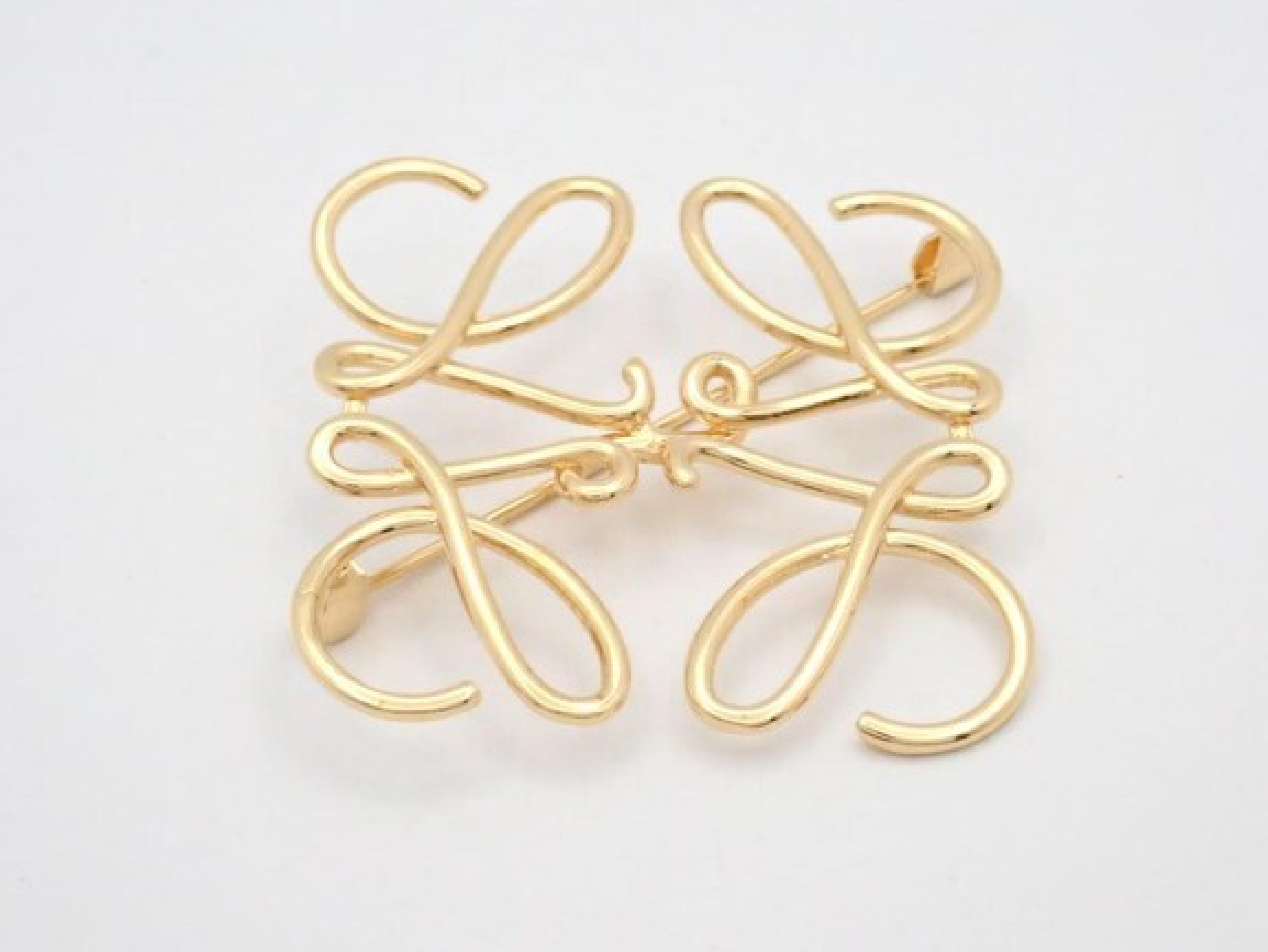 Anagram Gold Brooch (with box)