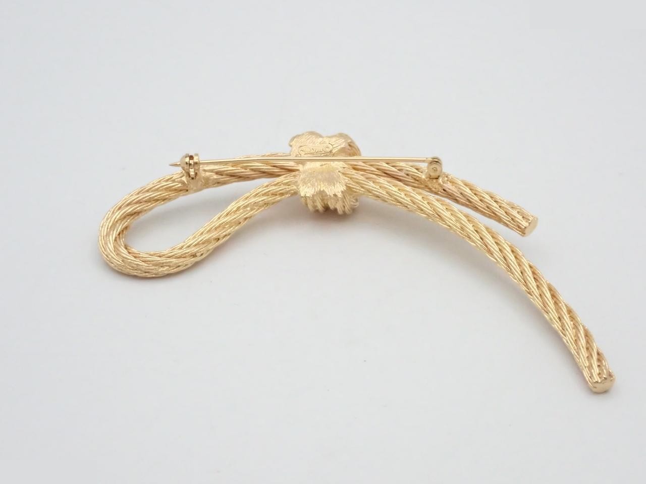 Other lines: Precious metals and brooches — view 2