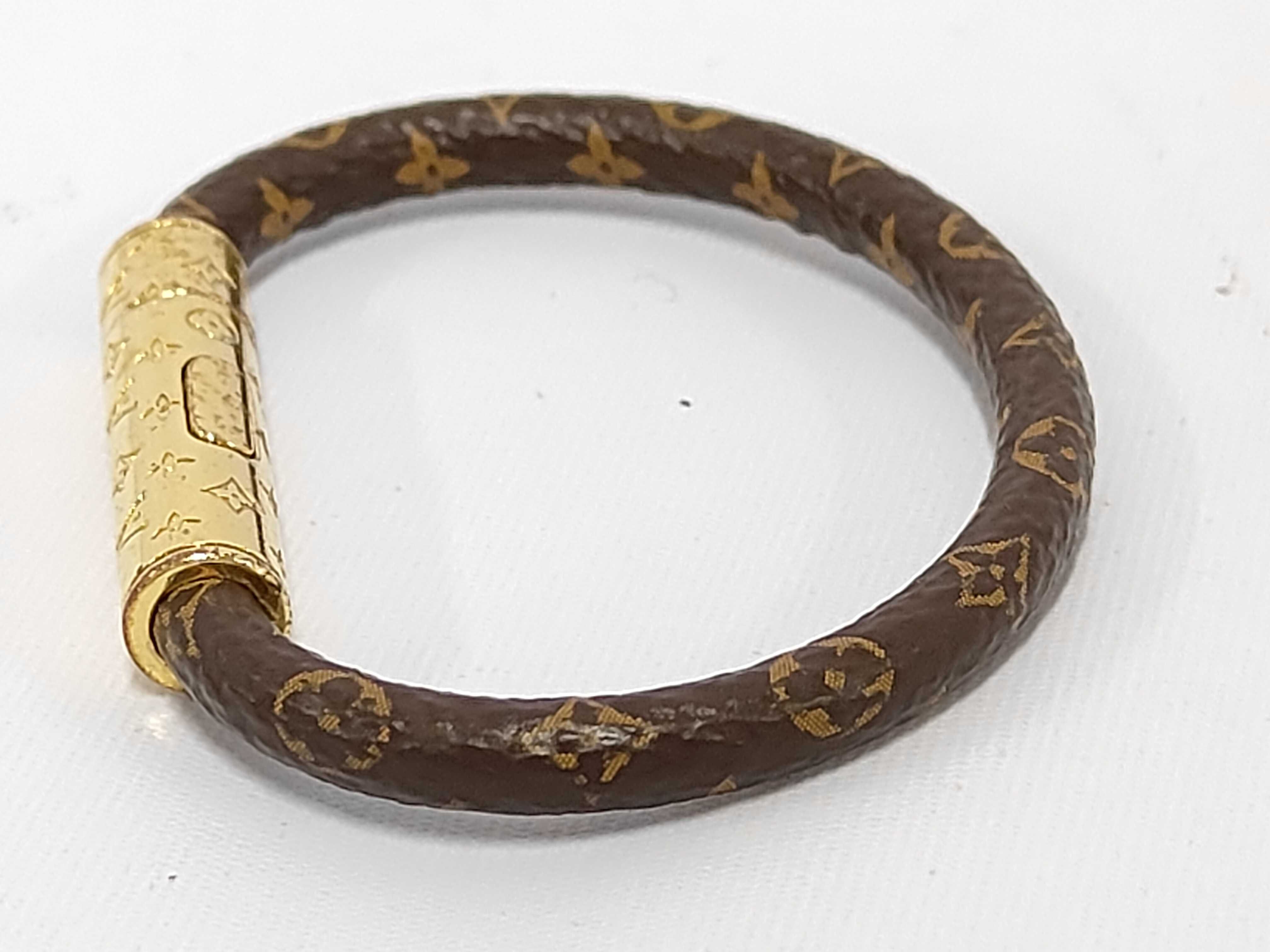Monogram Bracelet LV Confidential M6334 Bracelet/Bangle — view 3