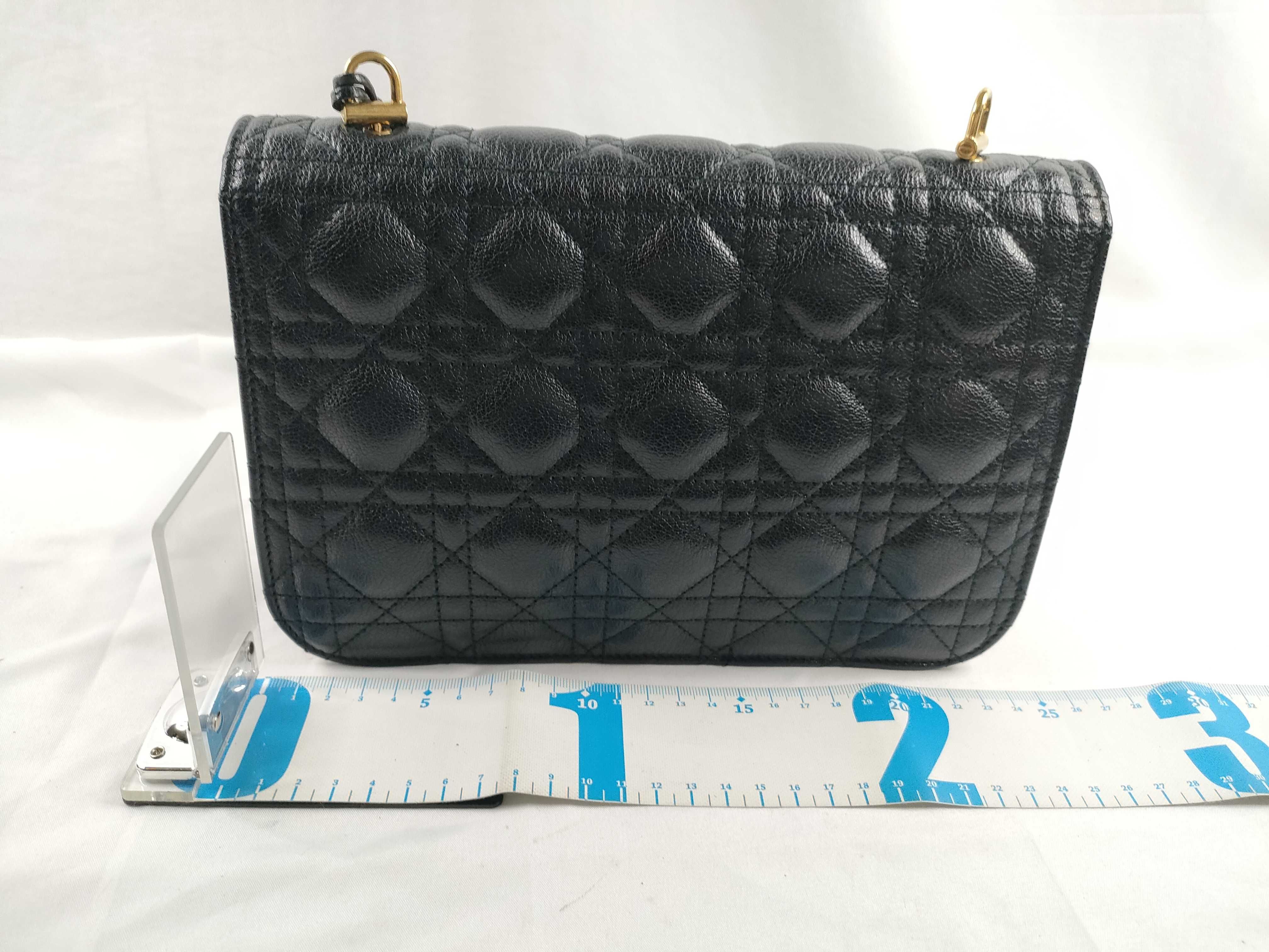 Cannage Shoulder Bag, Leather, 09-BO-0128, Black, with Key/Clochette, B, Black Shoulder Bag — view 2