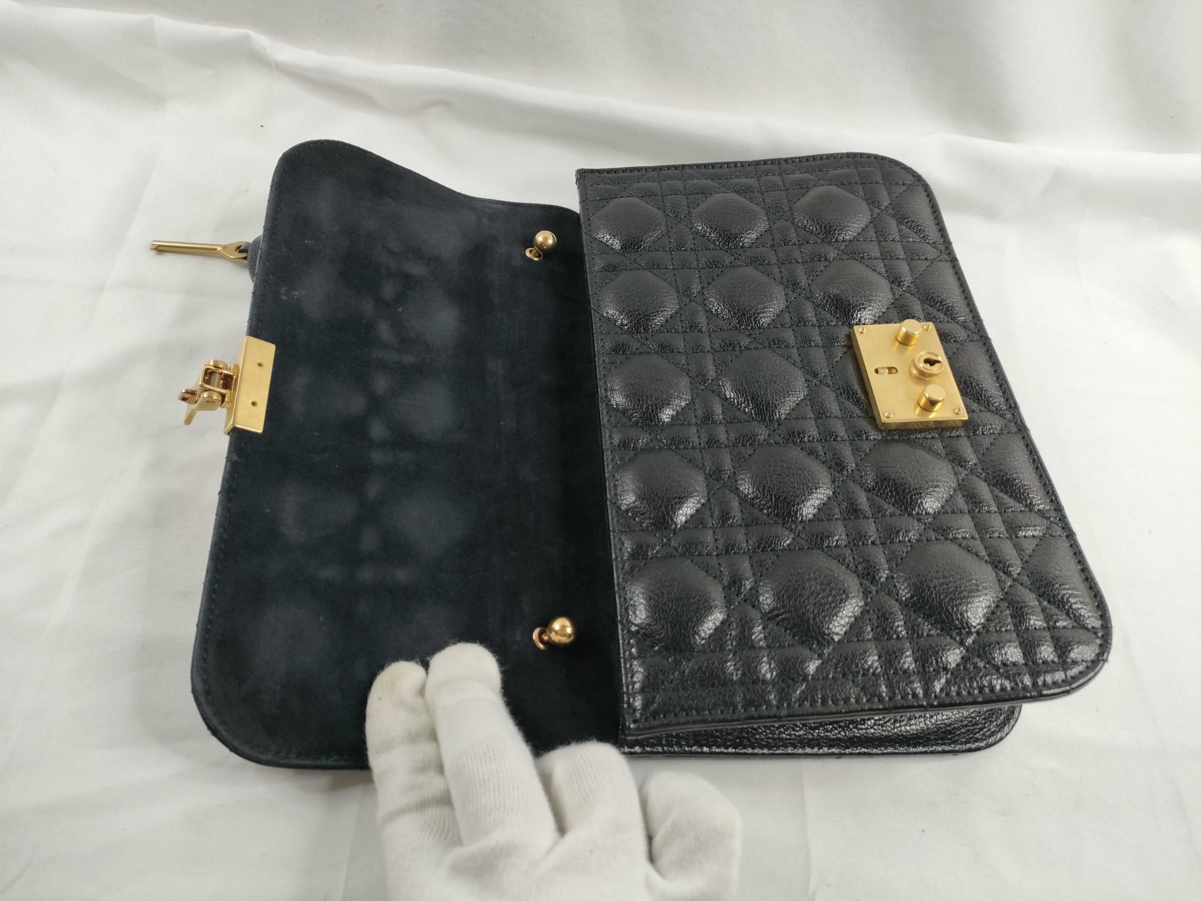 Cannage Shoulder Bag, Leather, 09-BO-0128, Black, with Key/Clochette, B, Black Shoulder Bag — view 7