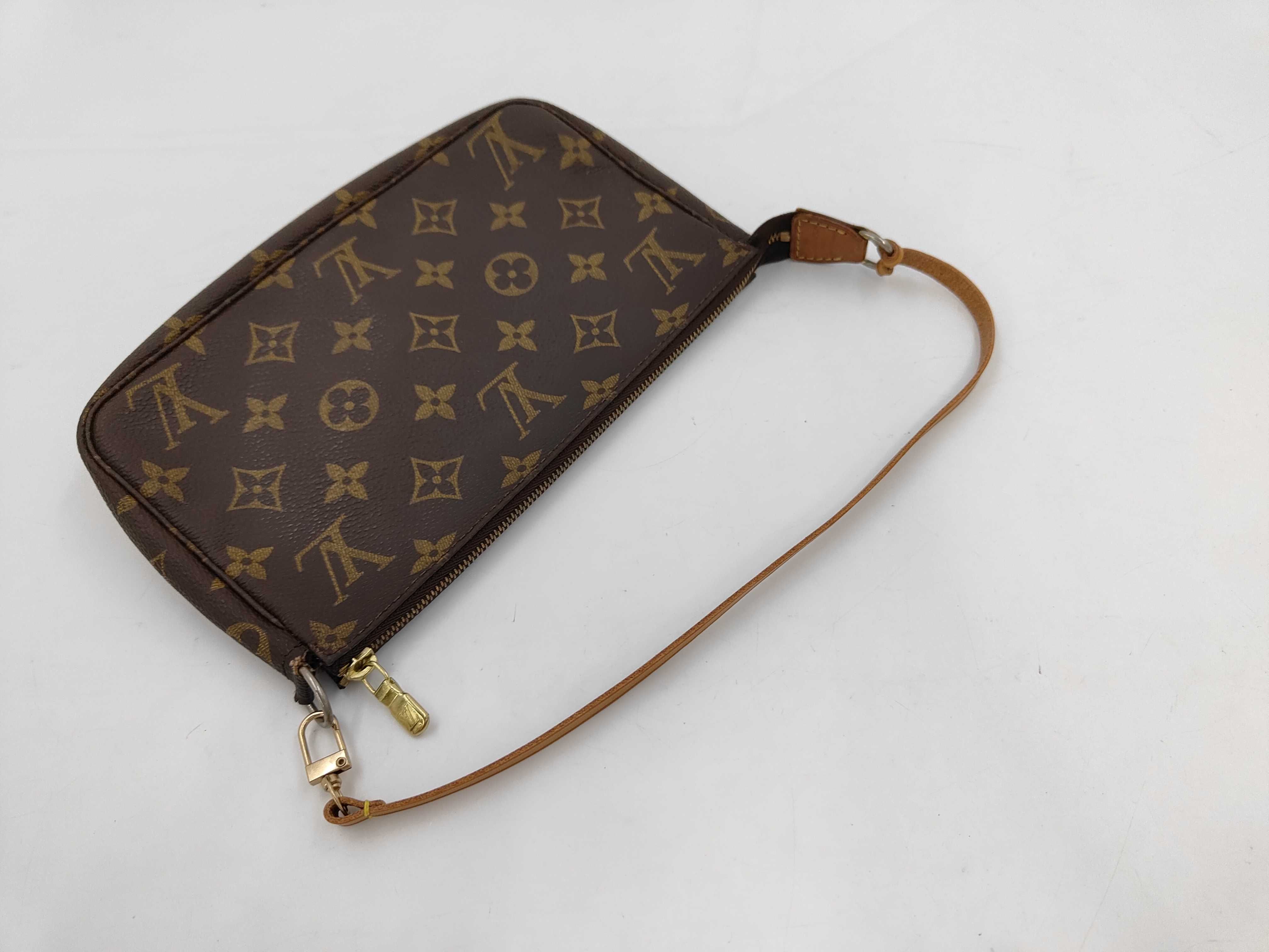 Monogram Accessoires AR1908 Handbag — view 7