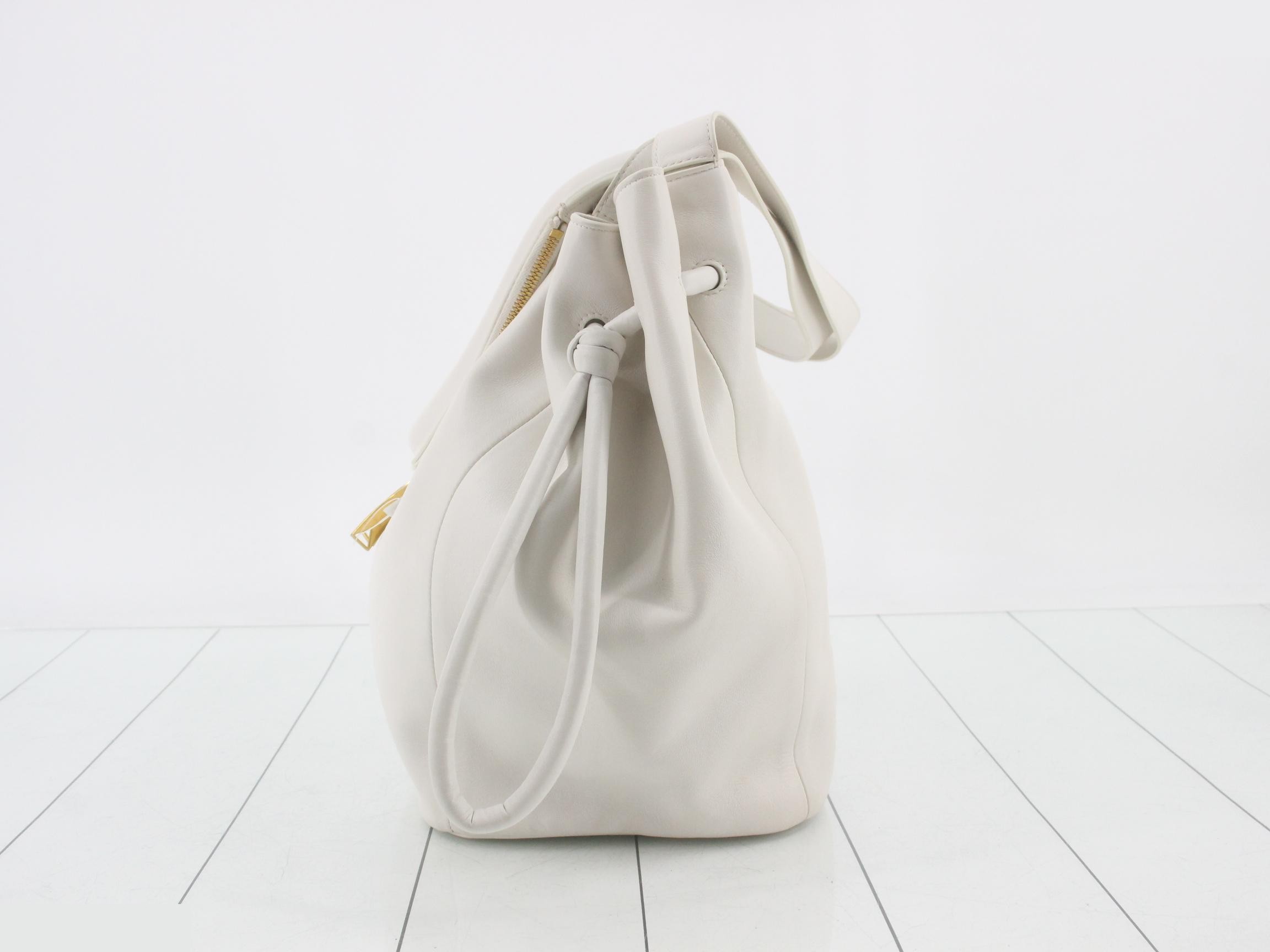 Beak Tote Bag — view 3