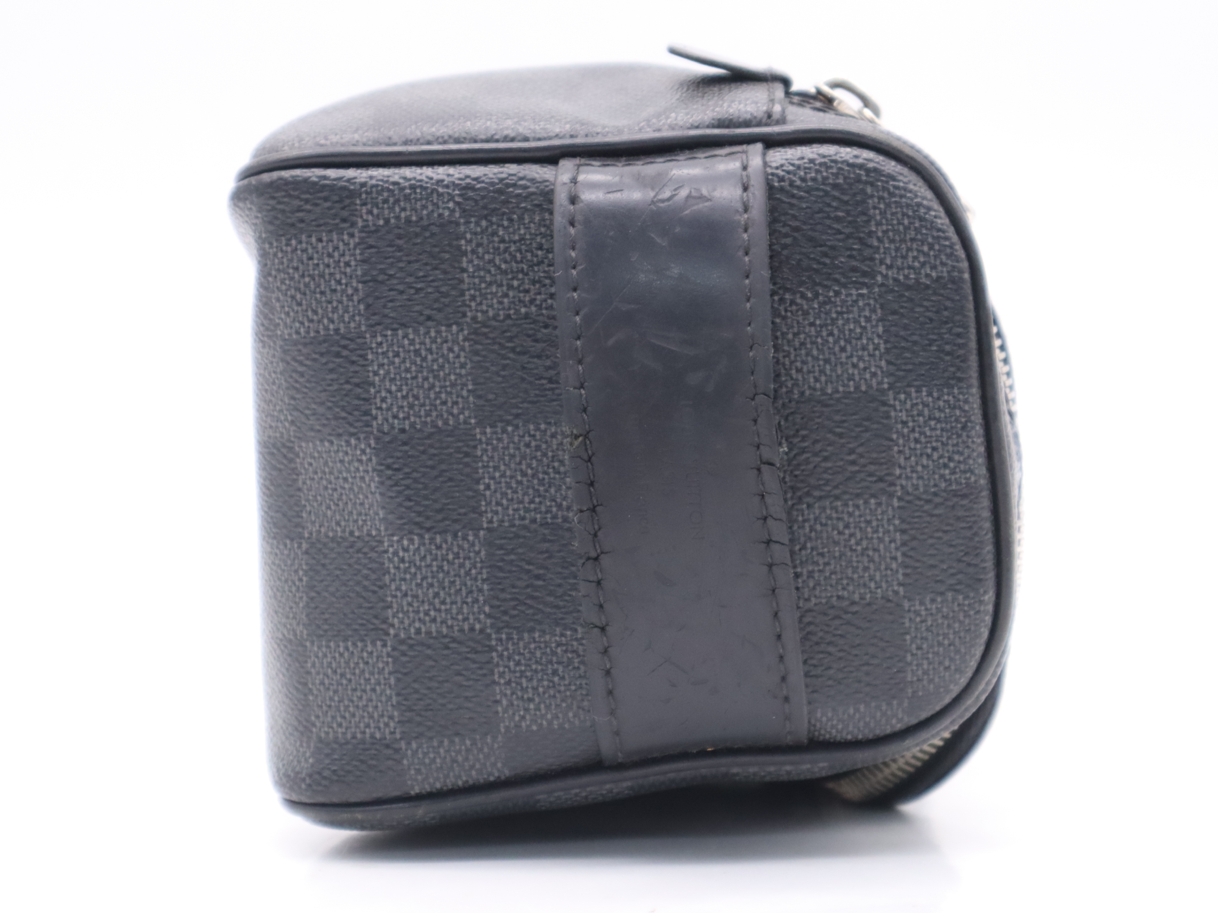 N47625 Graphite Toilette Pouch — view 5