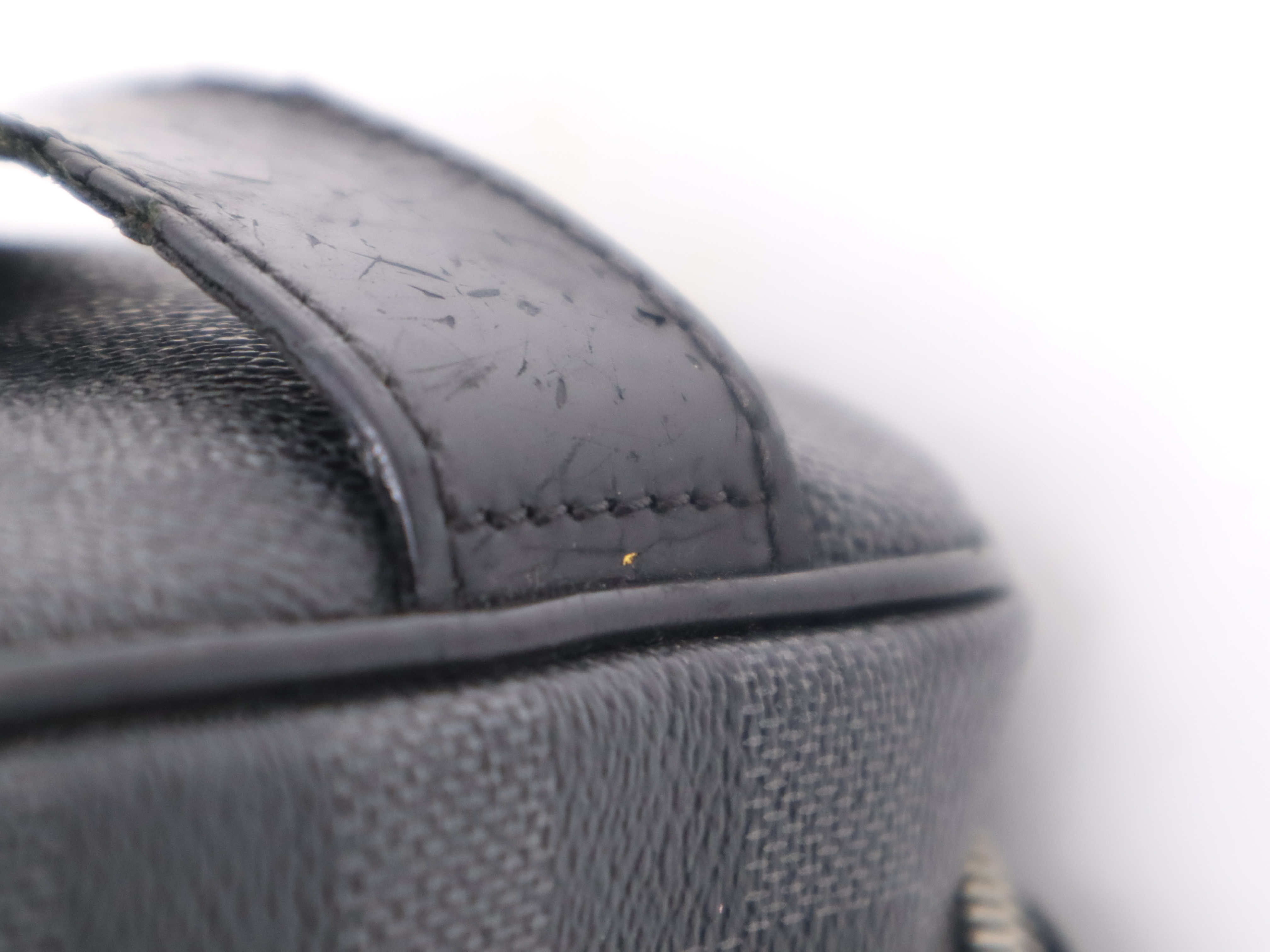 N47625 Graphite Toilette Pouch — view 8