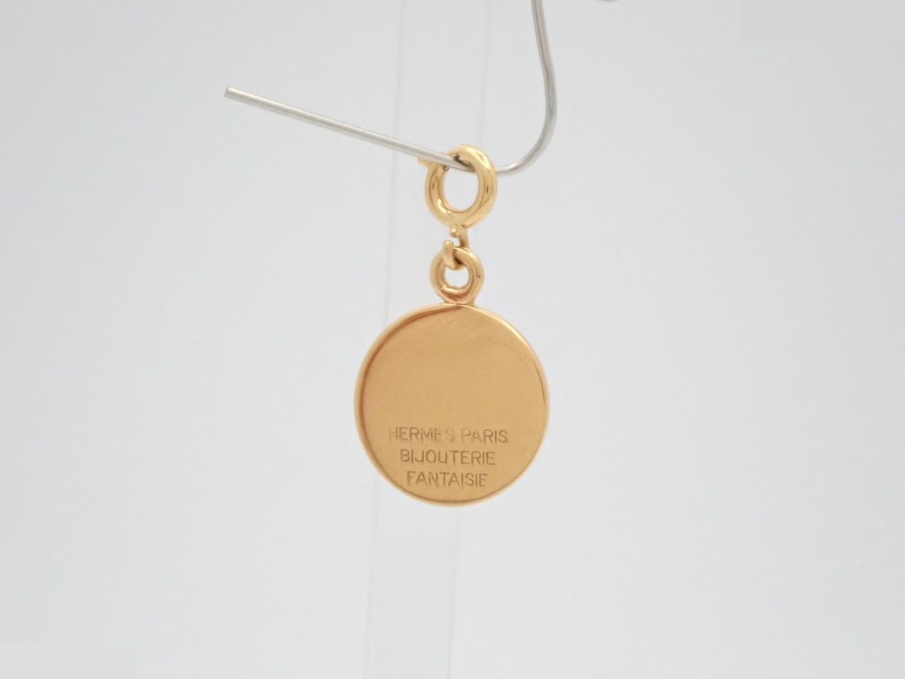 pendant top — view 2