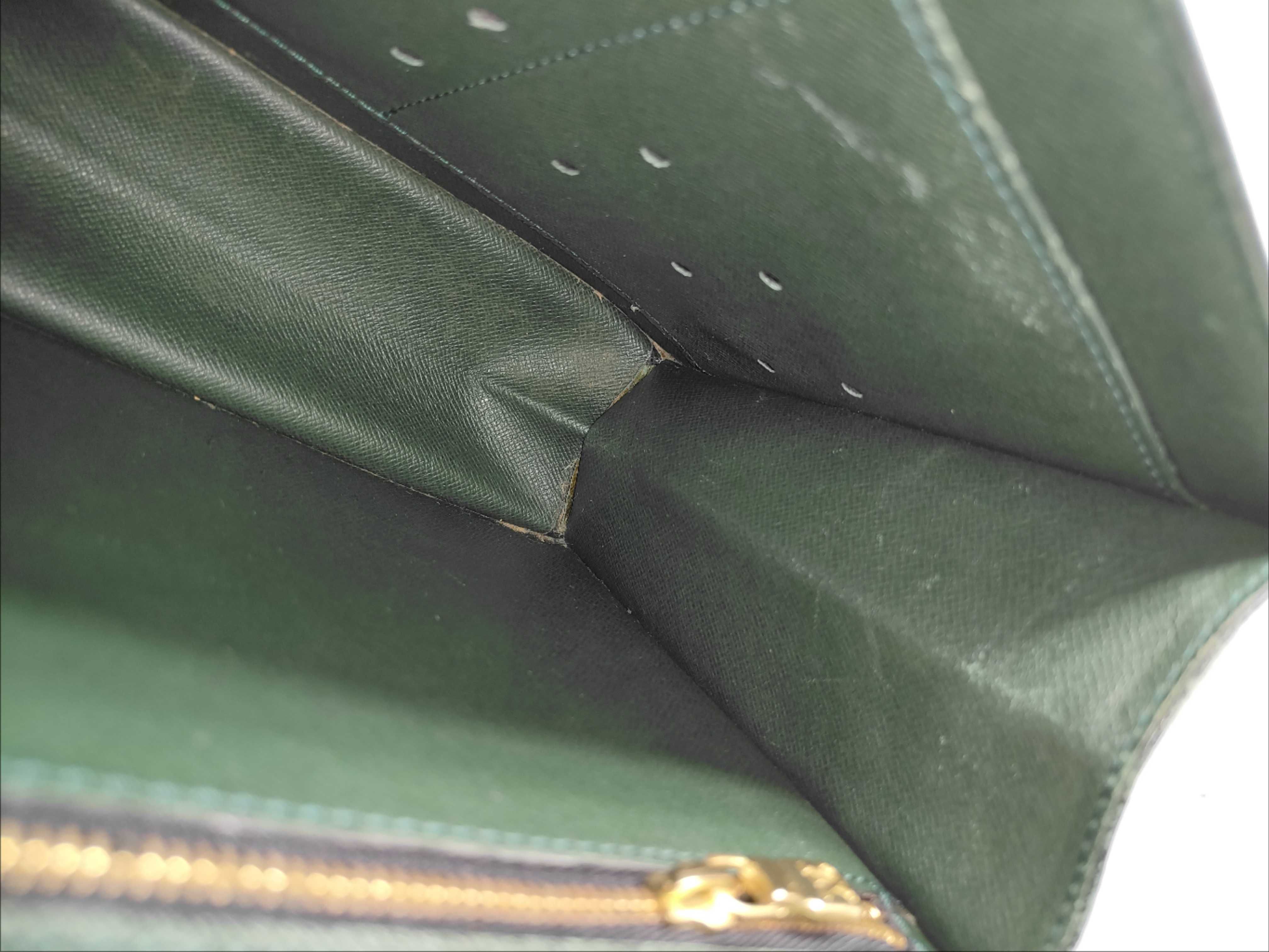 Taiga Epi Clutch SA0996 Second Bag — view 14