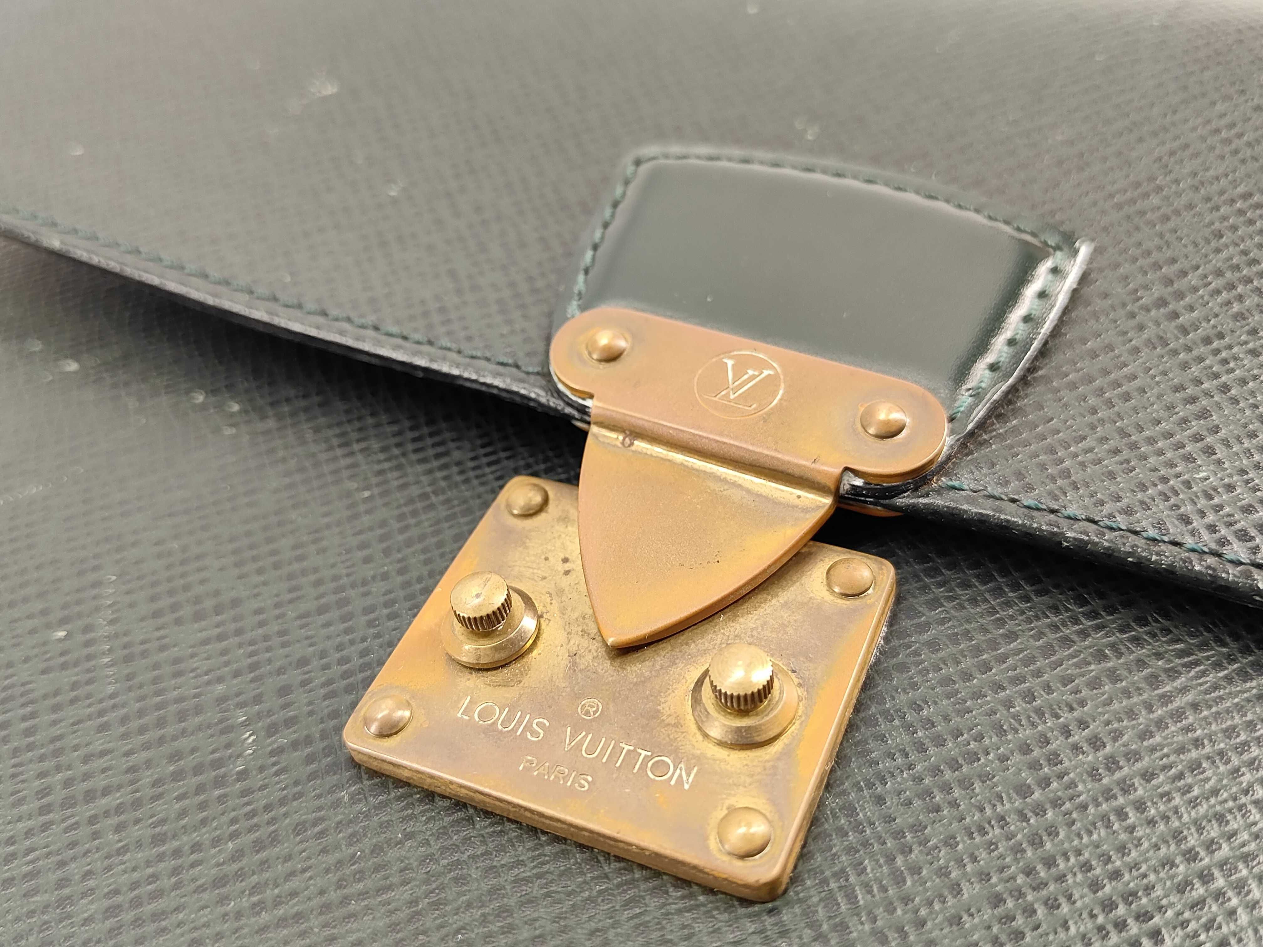 Taiga Epi Clutch SA0996 Second Bag — view 9