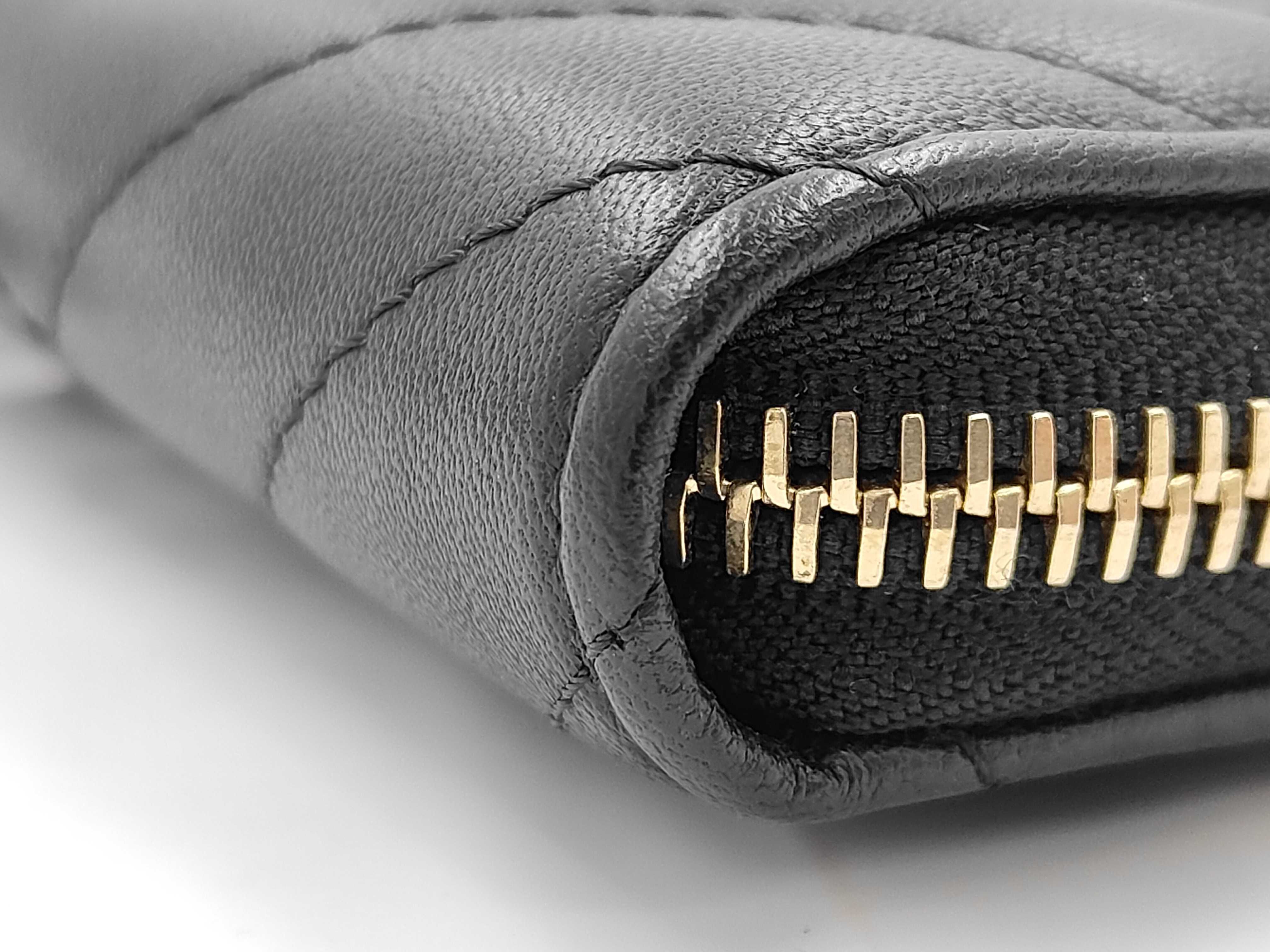 coin case — view 3