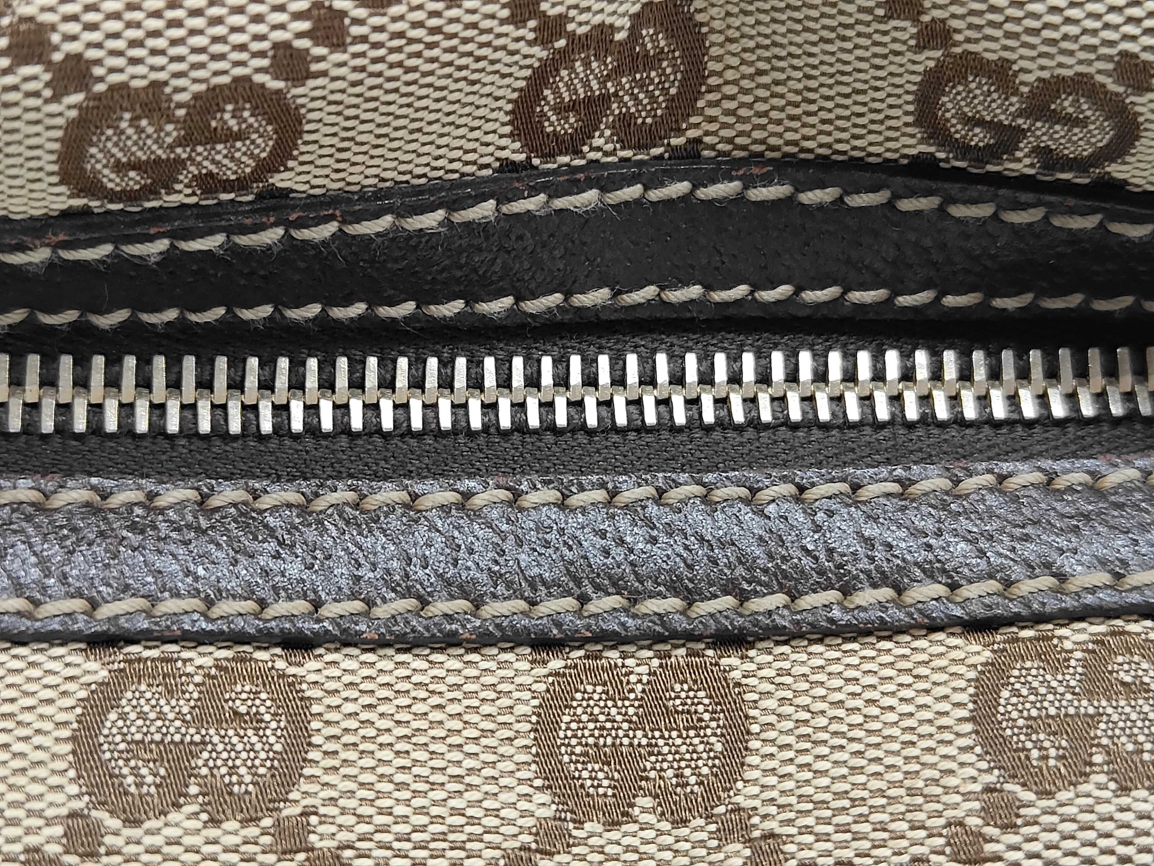 GG Canvas Shoulder Bag Brown Tote Bag — view 10