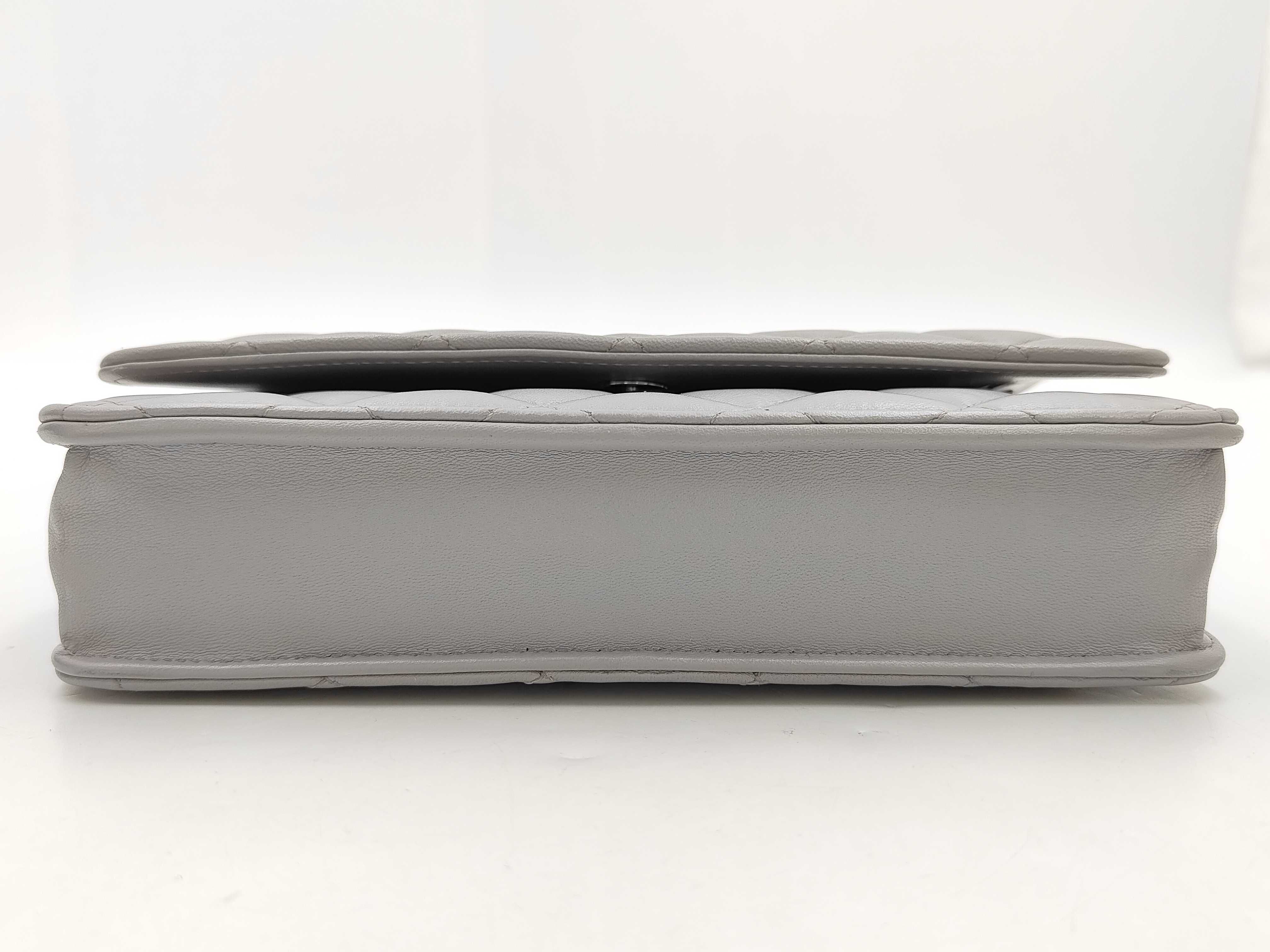 Matelassé Chain Wallet Shoulder Bag — view 5
