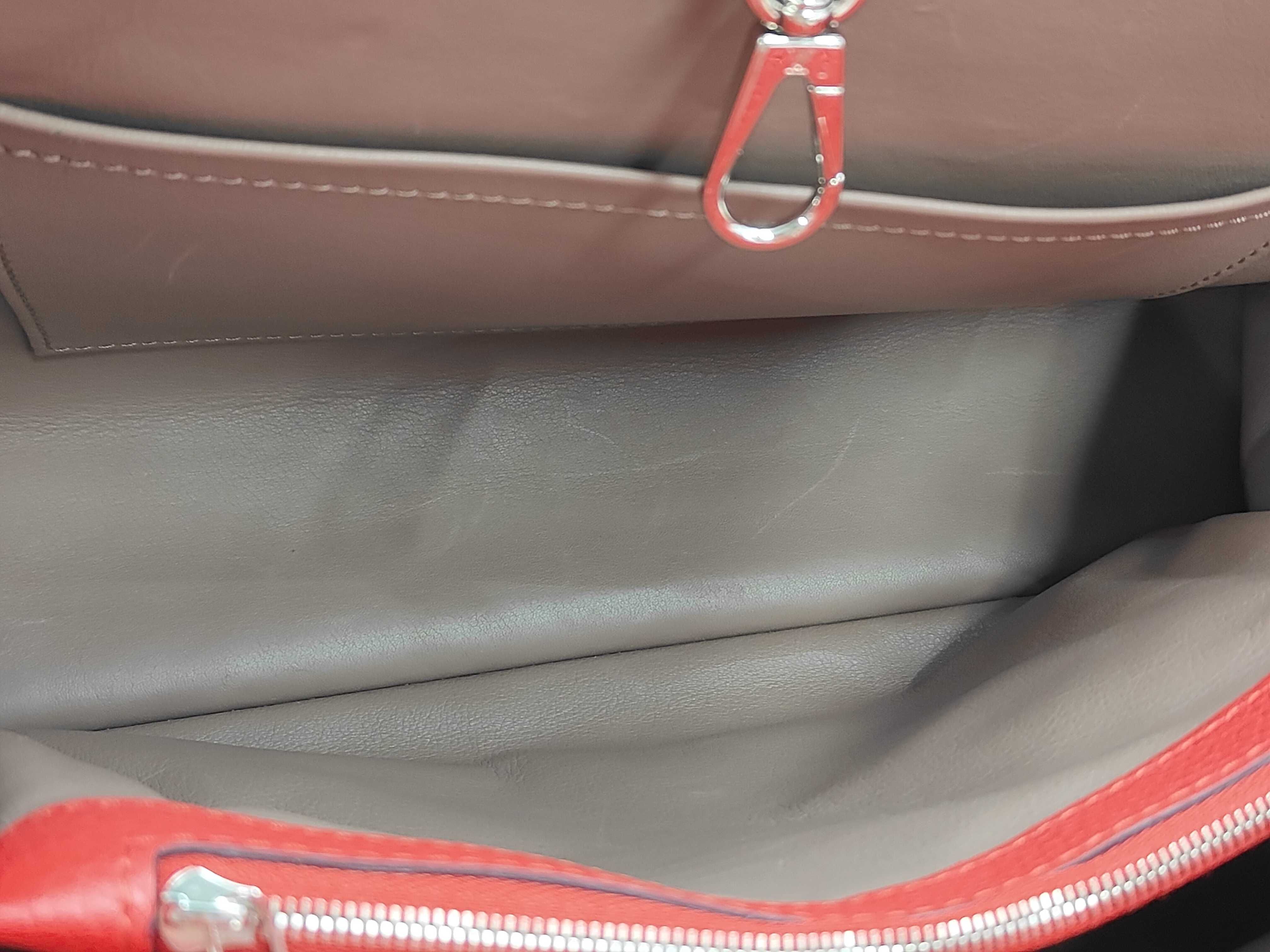 Capucines MM Red Handbag — view 8