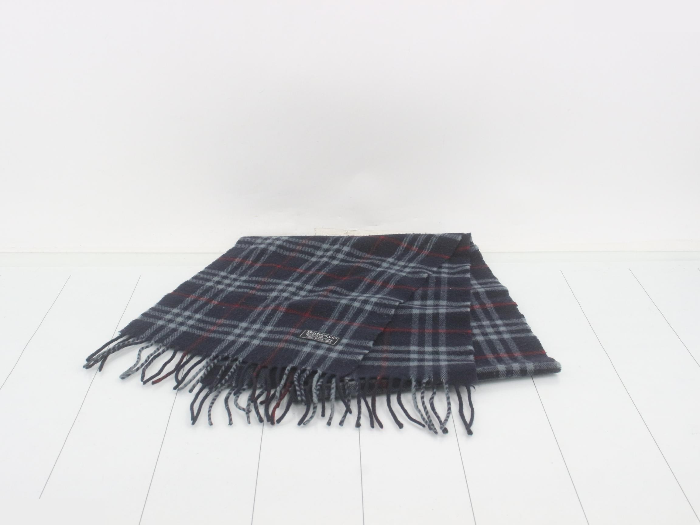 Nova Check Scarf, 100% Wool, Navy — view 2