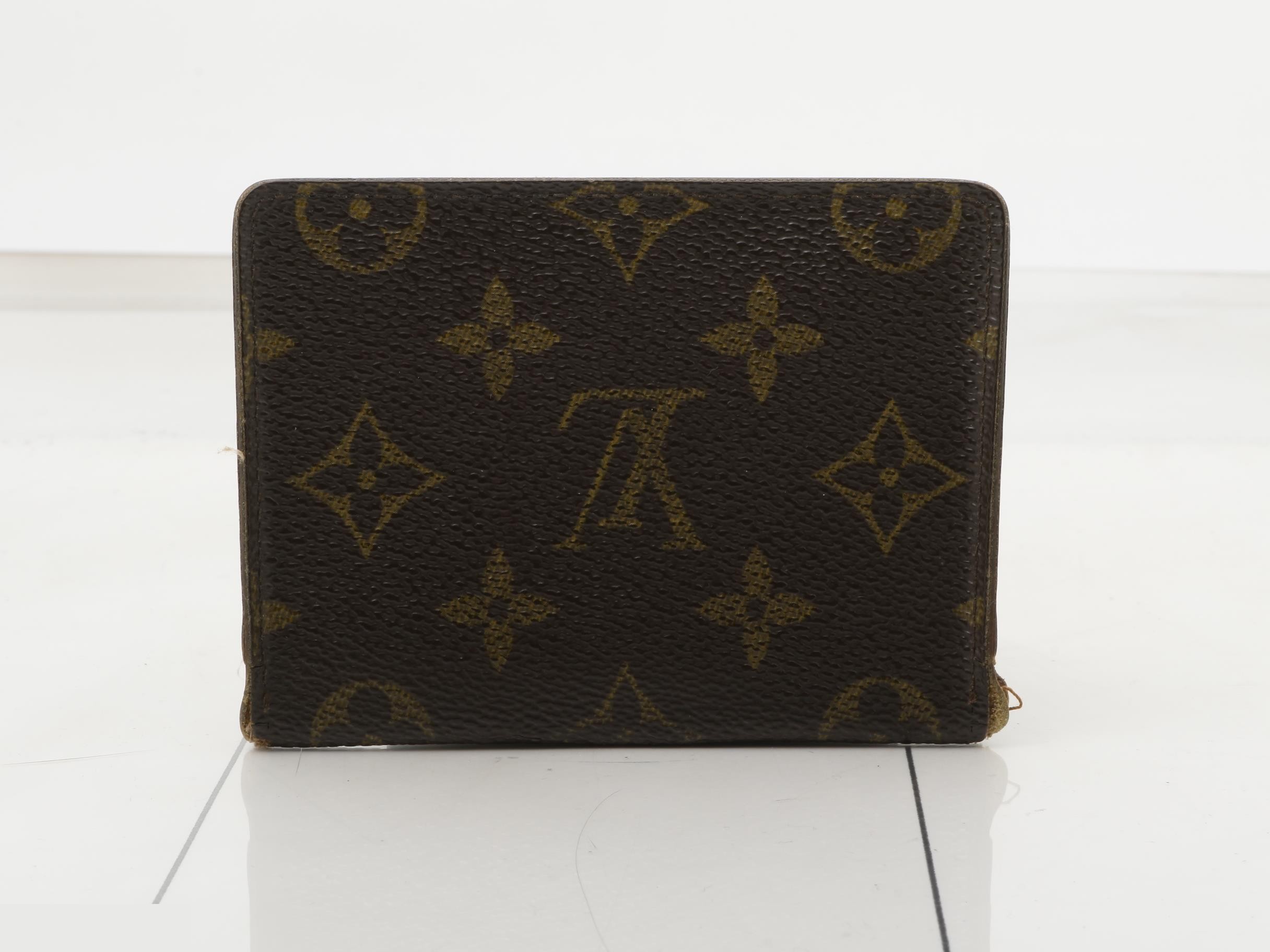 Pass case - Brown — view 2