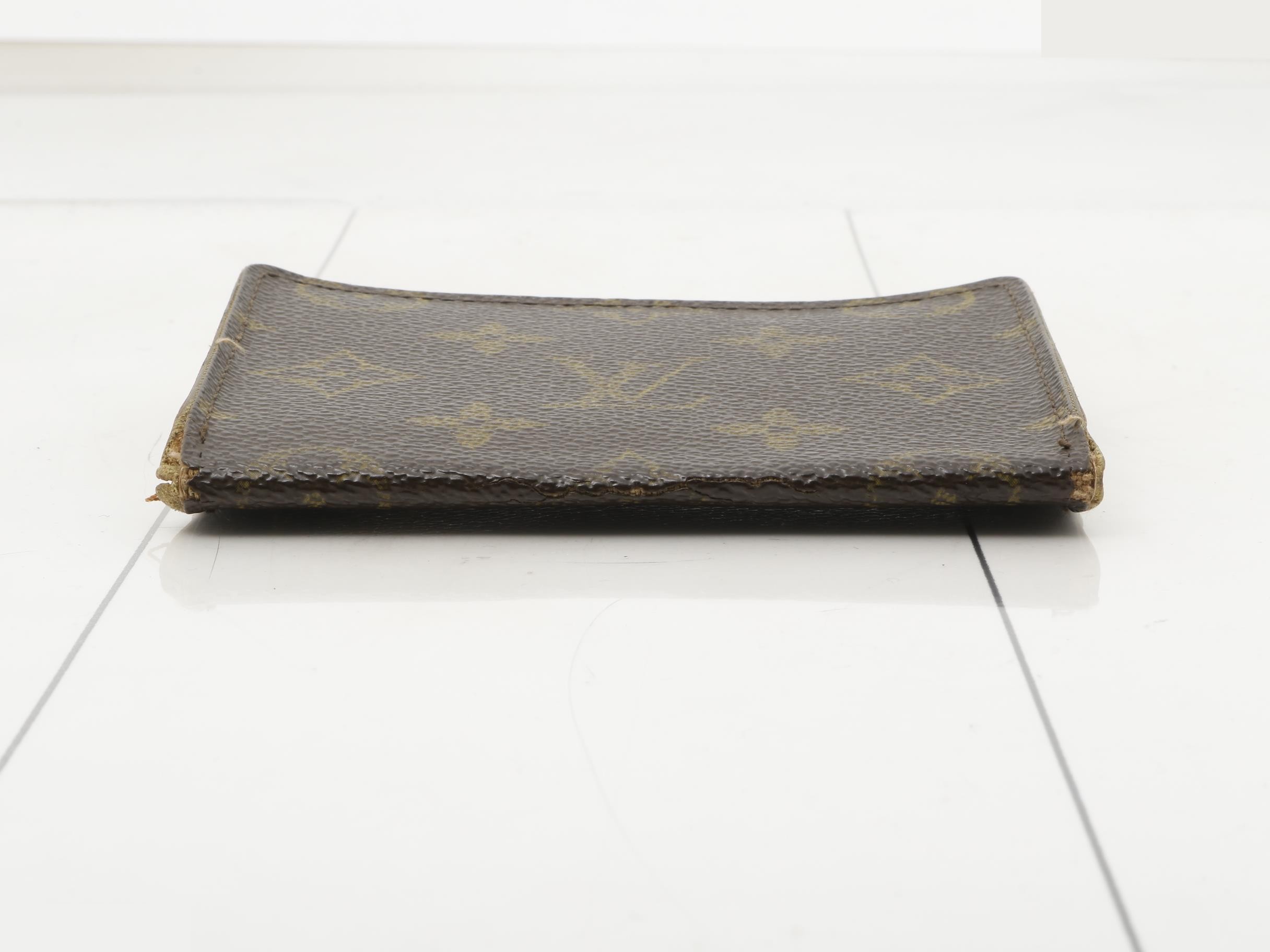 Pass case - Brown — view 3