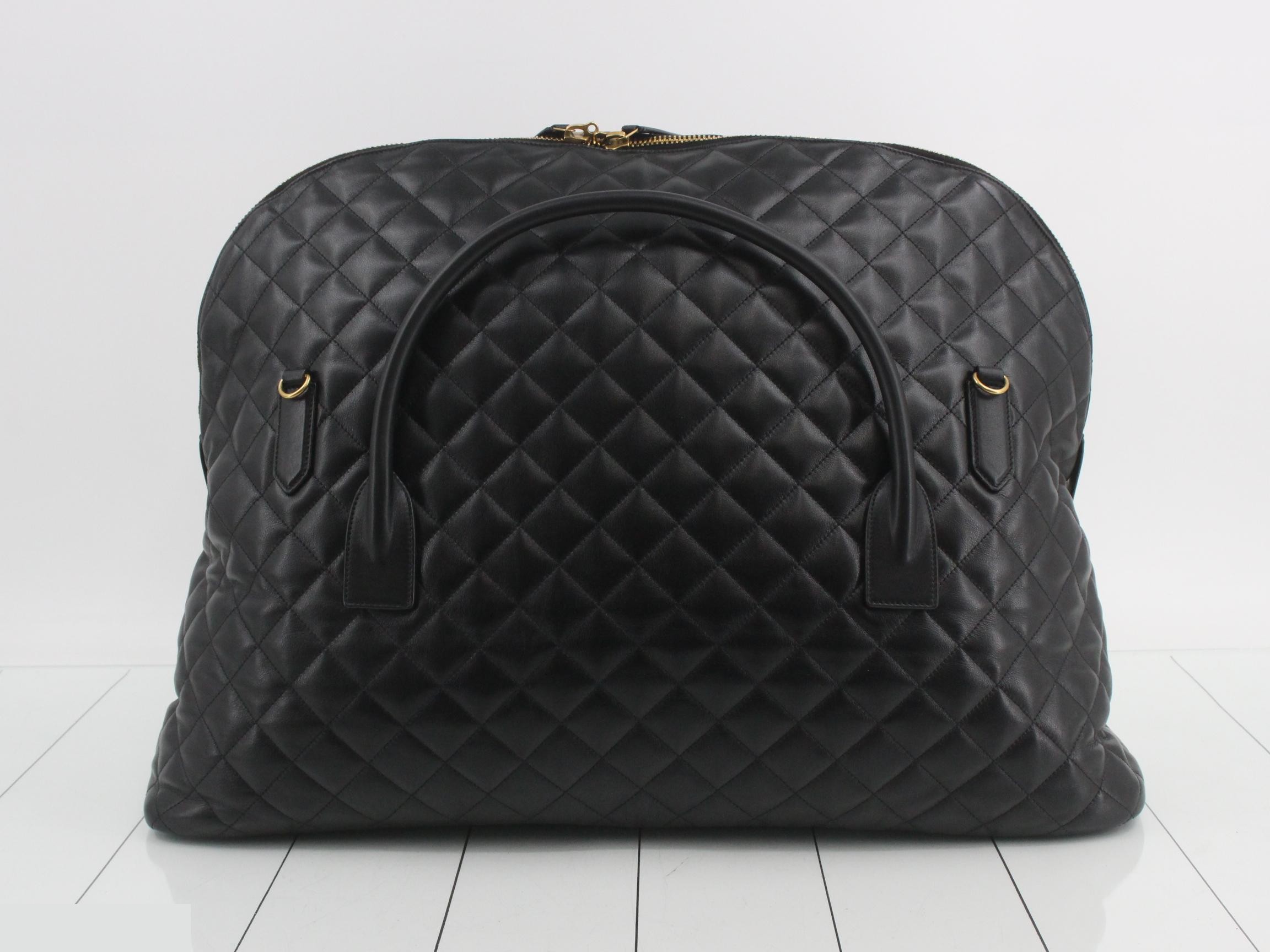 Unused ES GIANT quilted leather Boston bag with antique gold hardware. — view 2