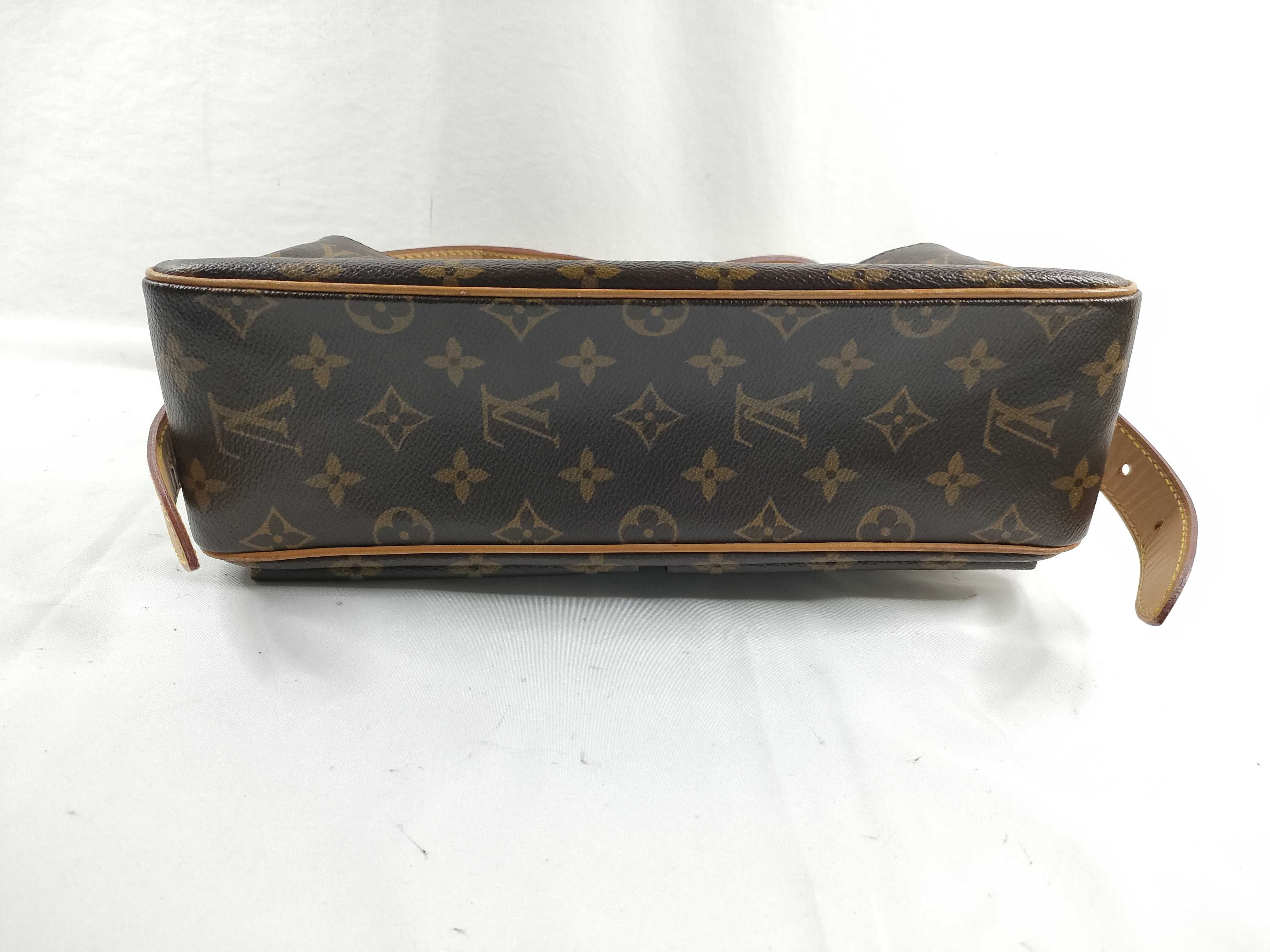Monogram Louis Vuitton Monogram Vivacite MM Shoulder Bag — view 4