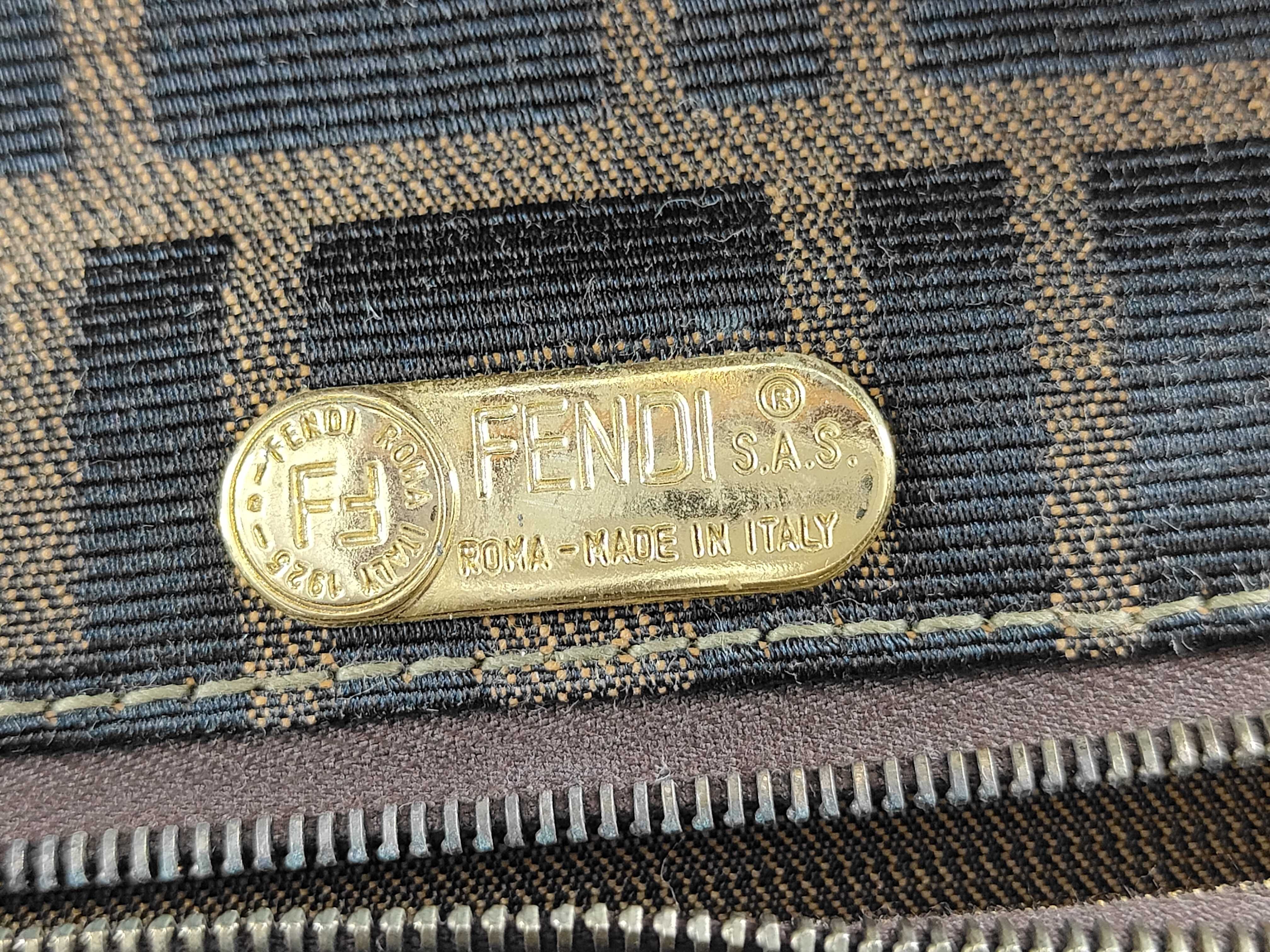 Zucca pattern Fendi Zucca shoulder bag — view 14