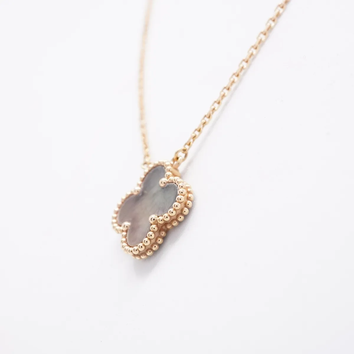 Vintage Alhambra Grey Shell Necklace, 750 (PG), 4.8g, JD708261, — view 7