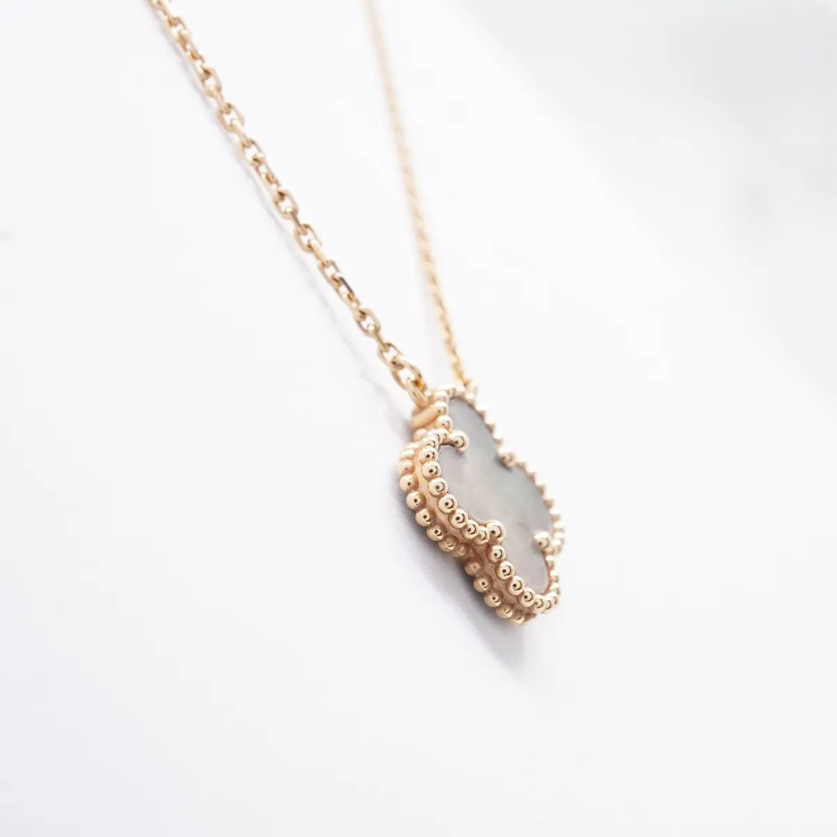 Vintage Alhambra Grey Shell Necklace, 750 (PG), 4.8g, JD708261, — view 8