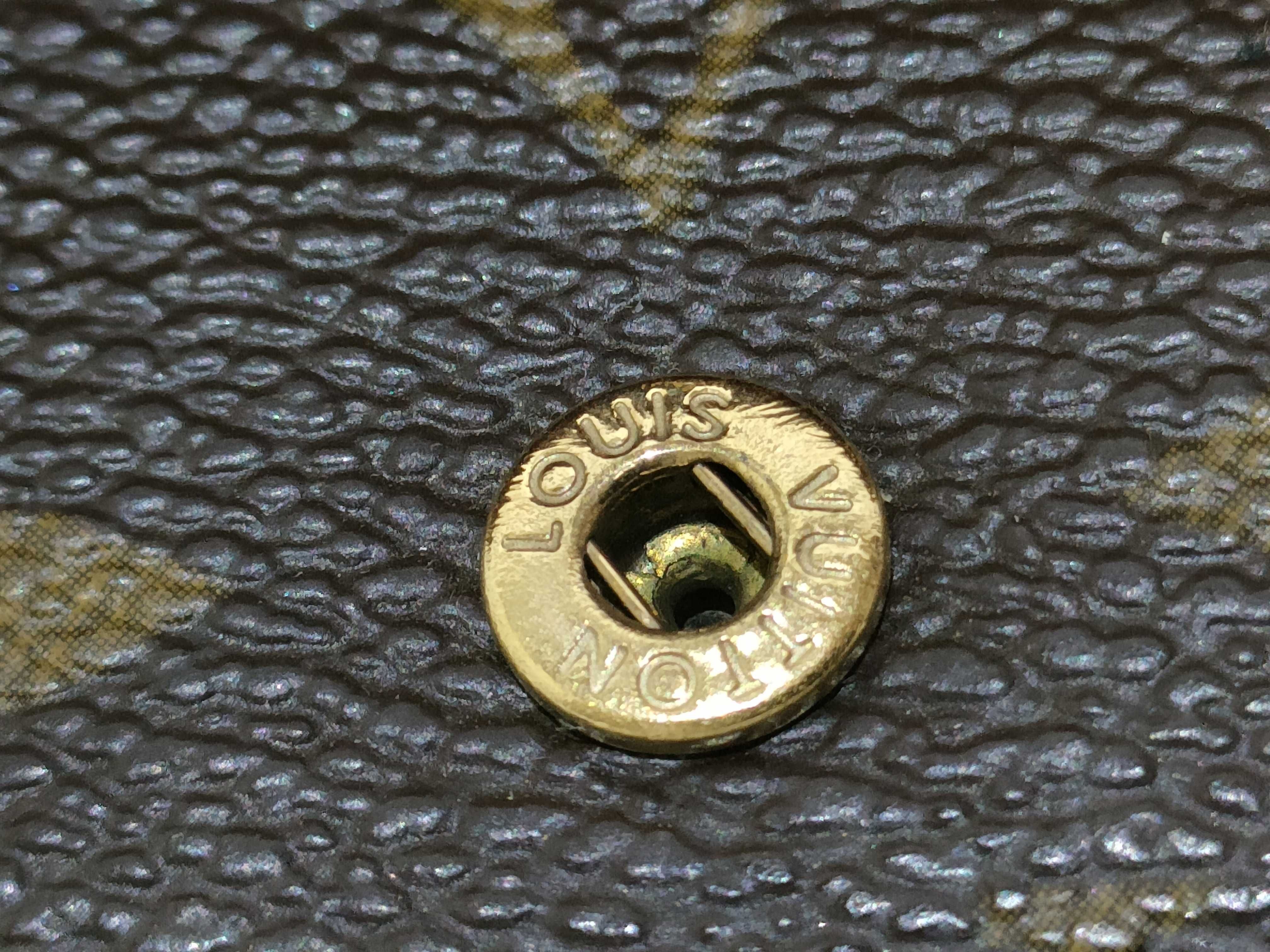 Monogram Key Case Louis Vuitton Key Case — view 12