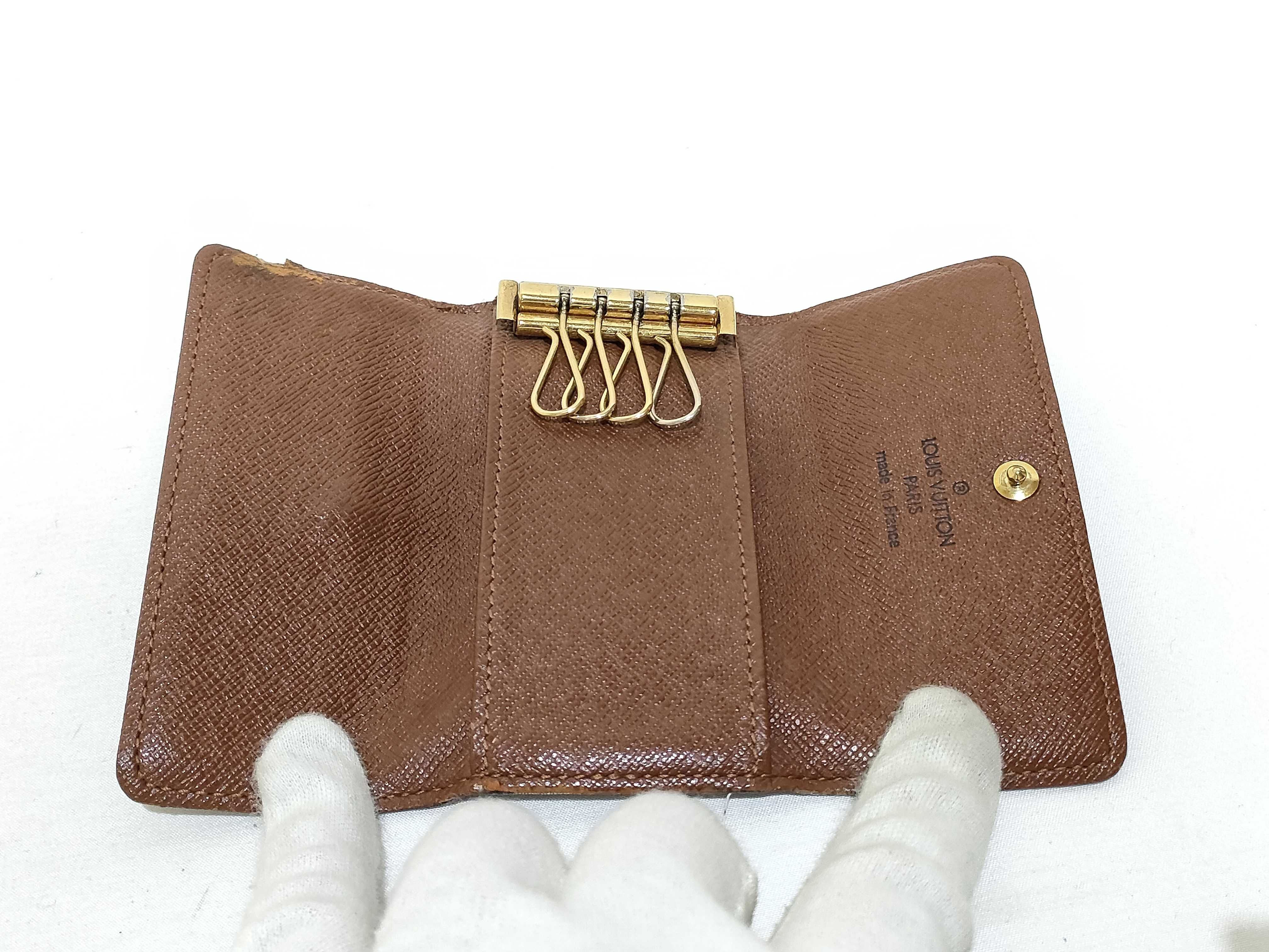 Monogram Key Case Louis Vuitton Key Case — view 8