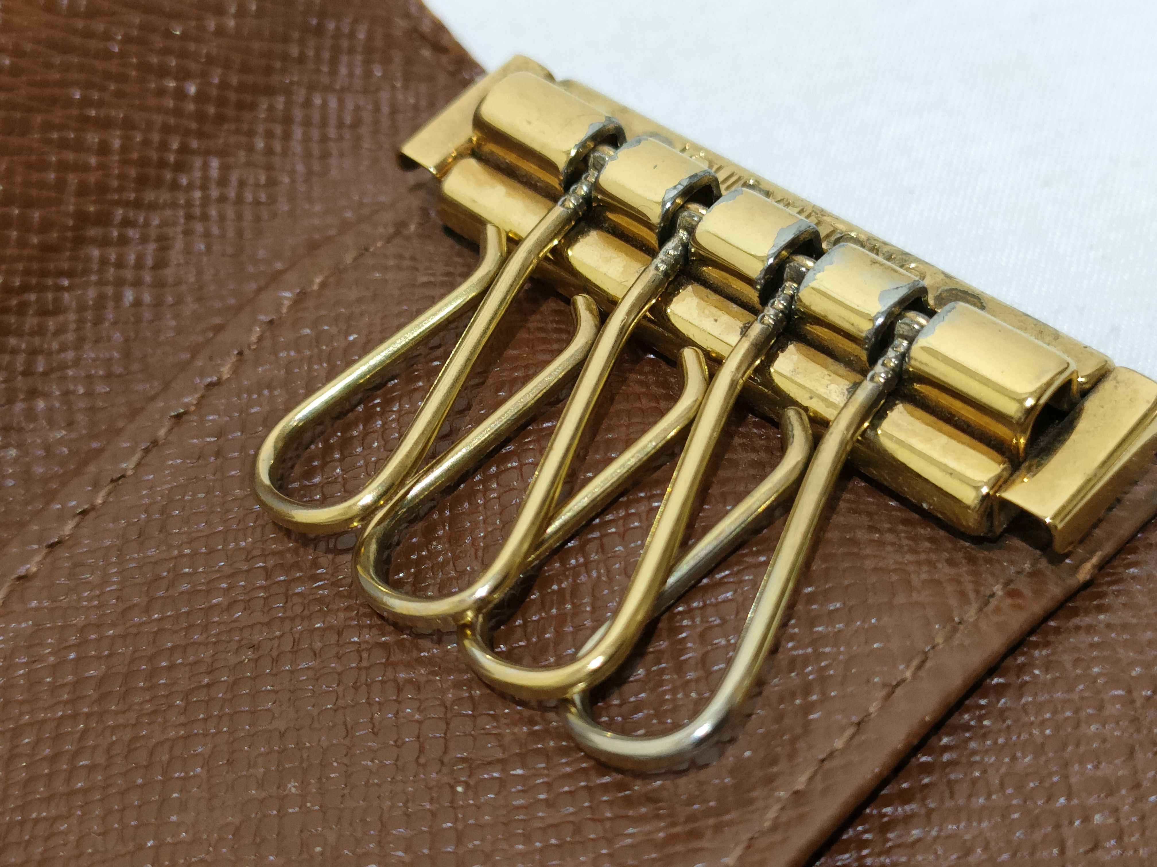 Monogram Key Case Louis Vuitton Key Case — view 9