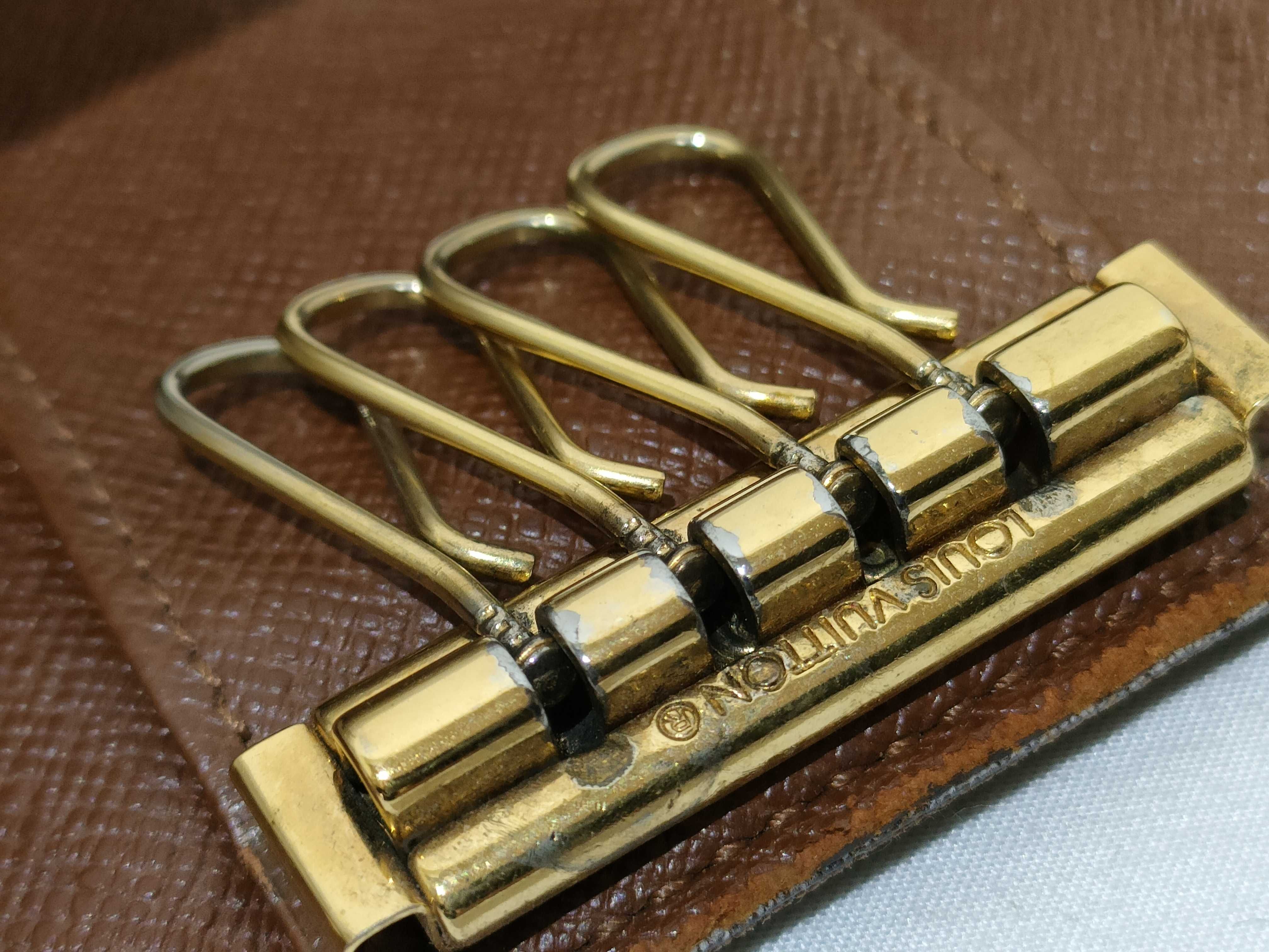 Monogram Key Case Louis Vuitton Key Case — view 10