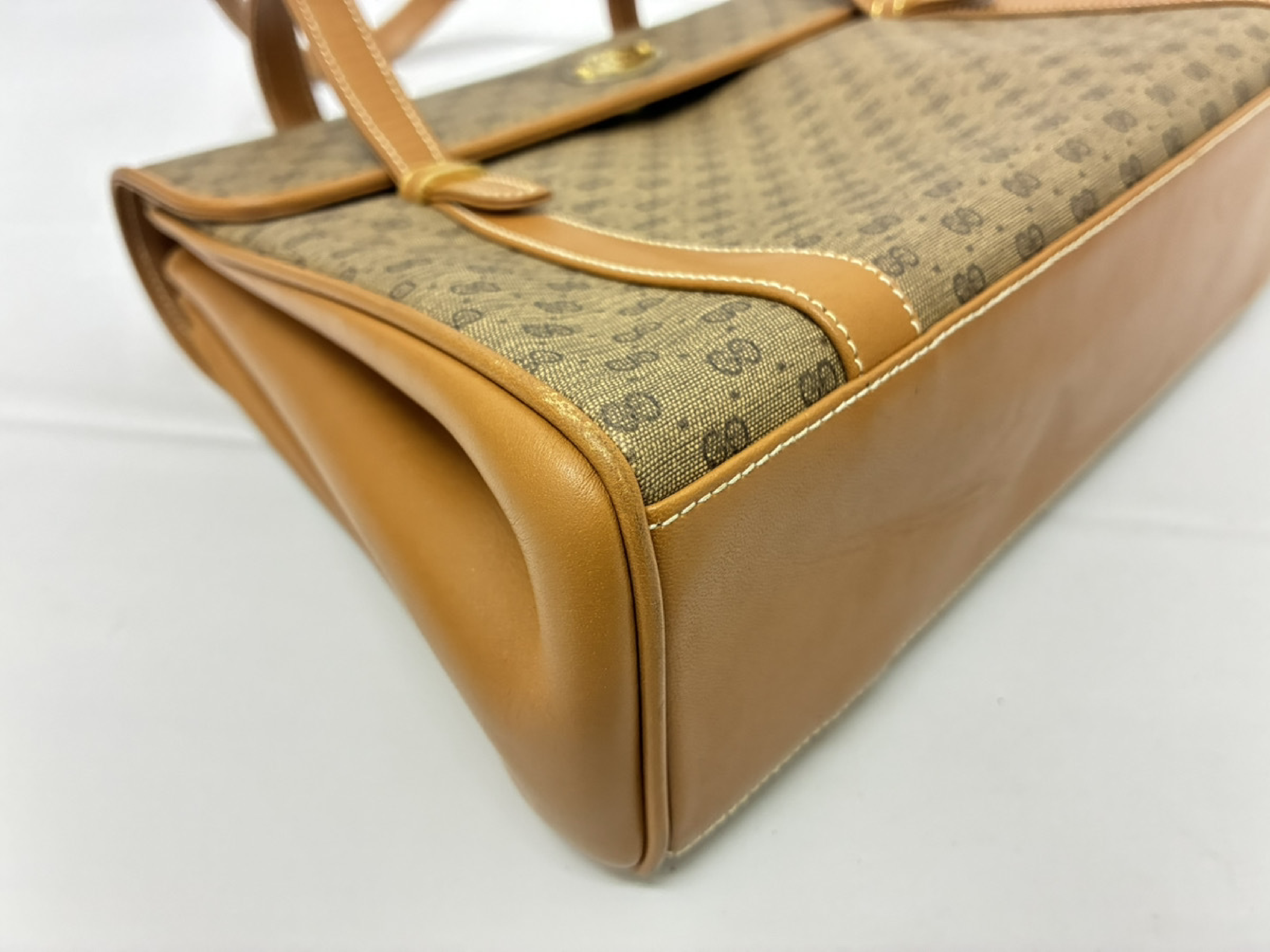 Microgucci Handbag -4857 Handbag — view 3