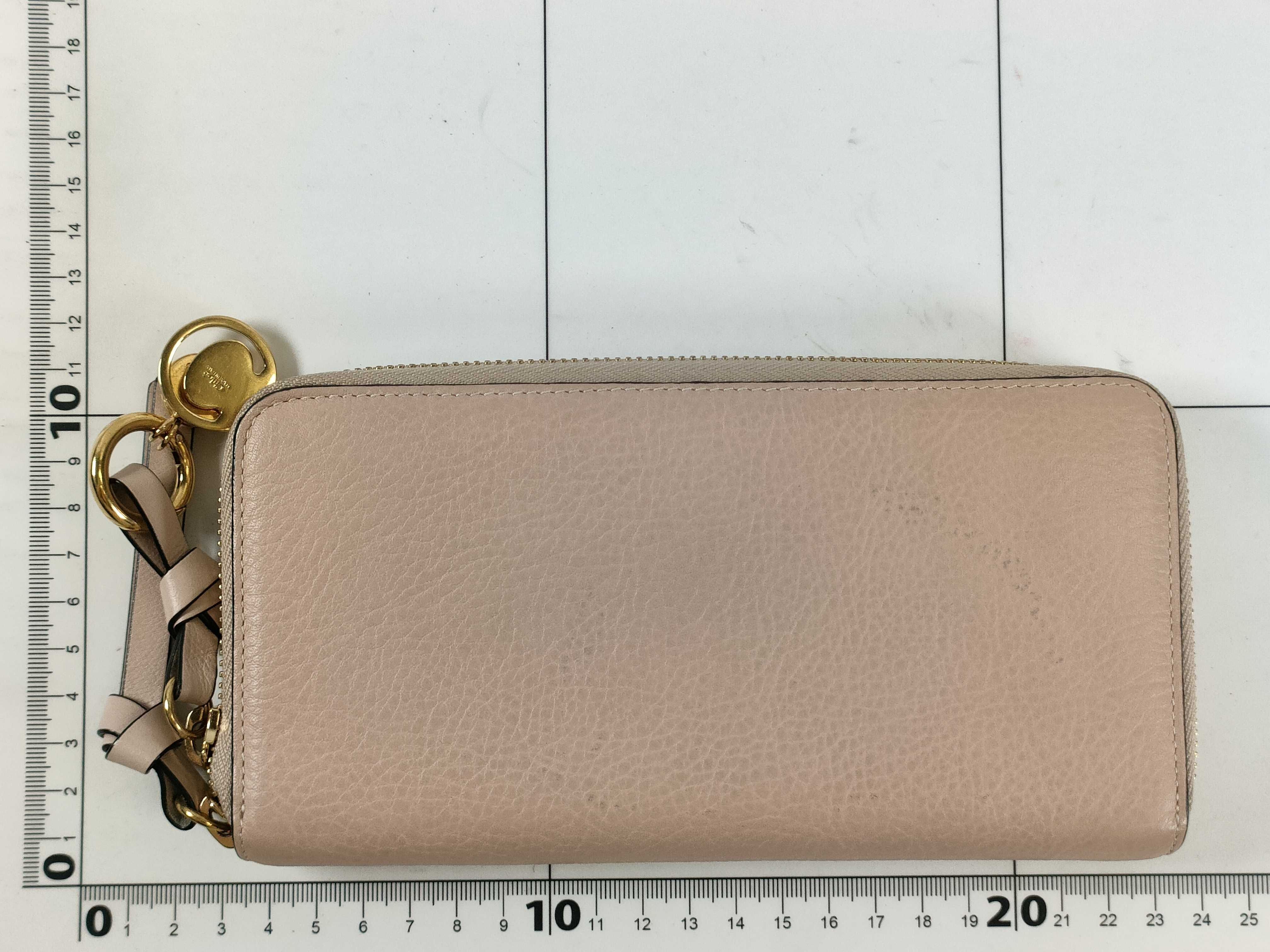 wallet — view 2