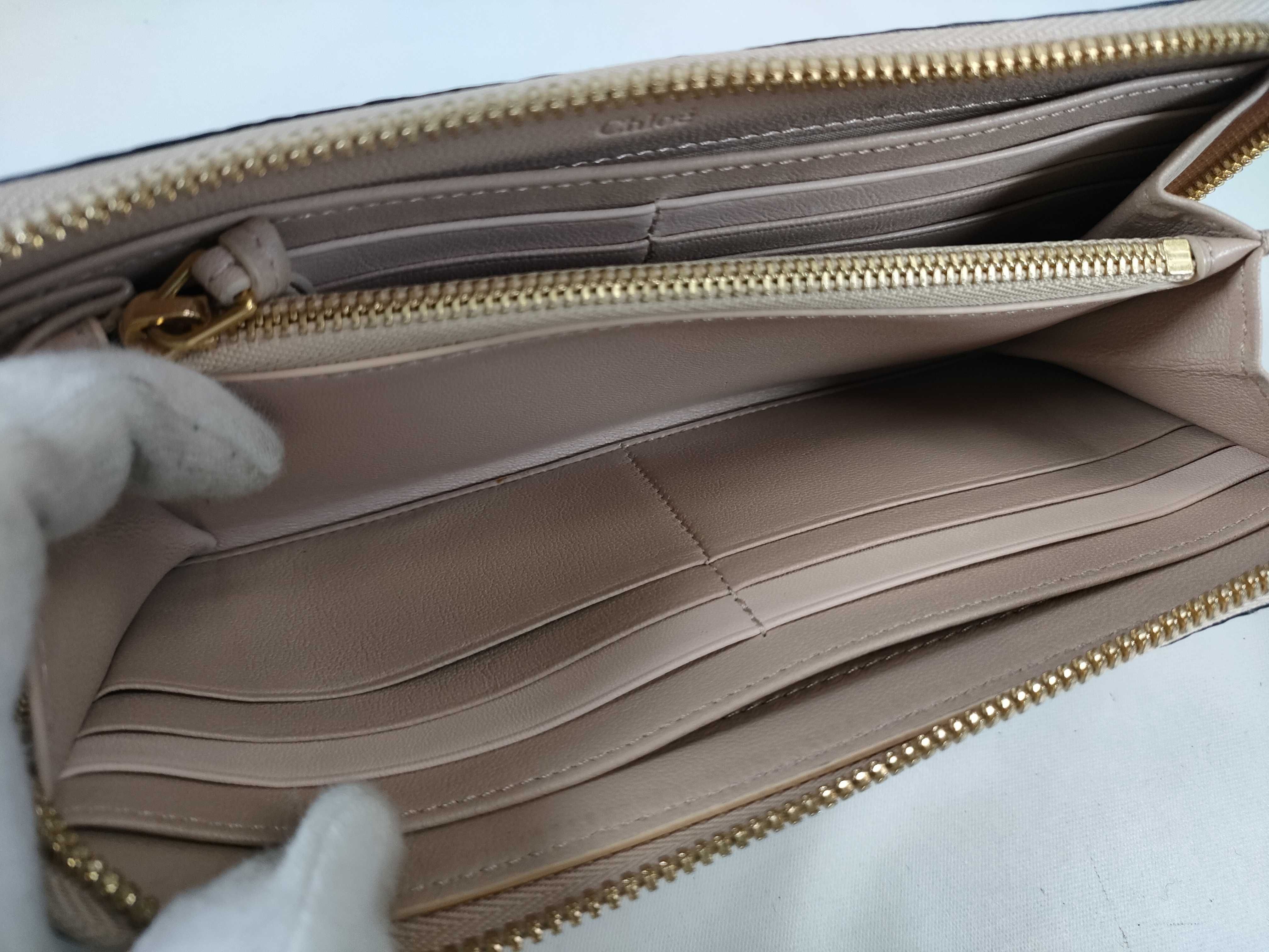 wallet — view 12
