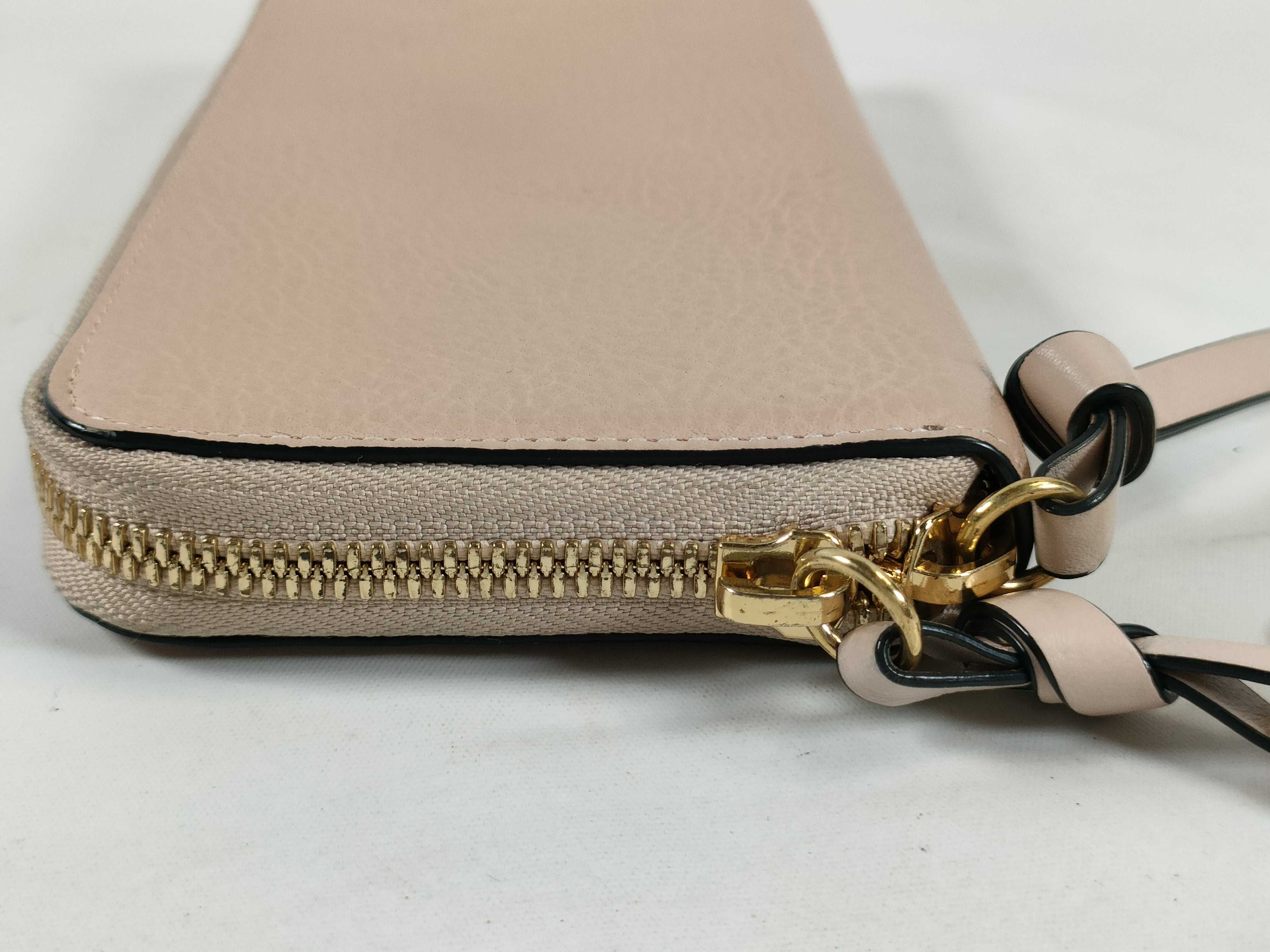 wallet — view 6