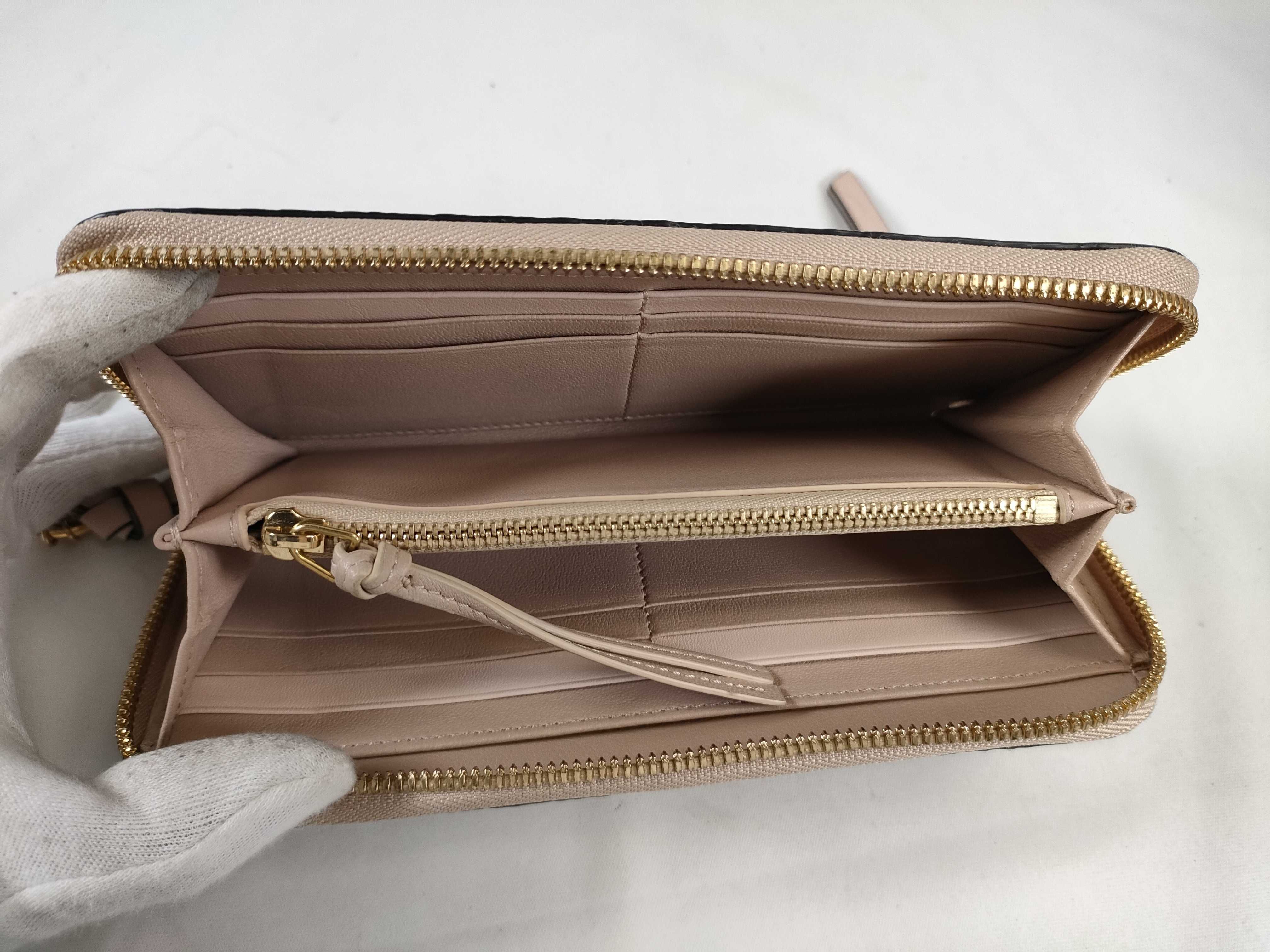 wallet — view 9