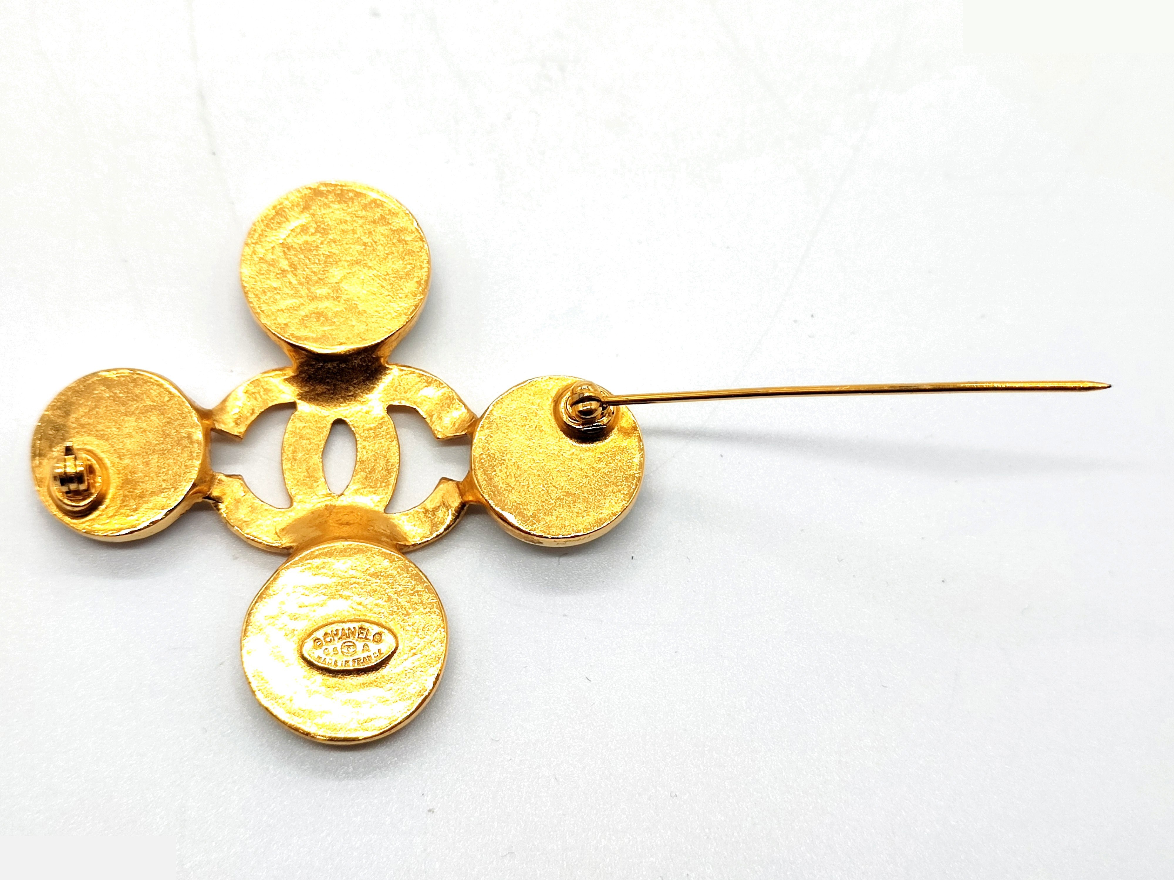 Coco Mark Shell Brooch 95A — view 5
