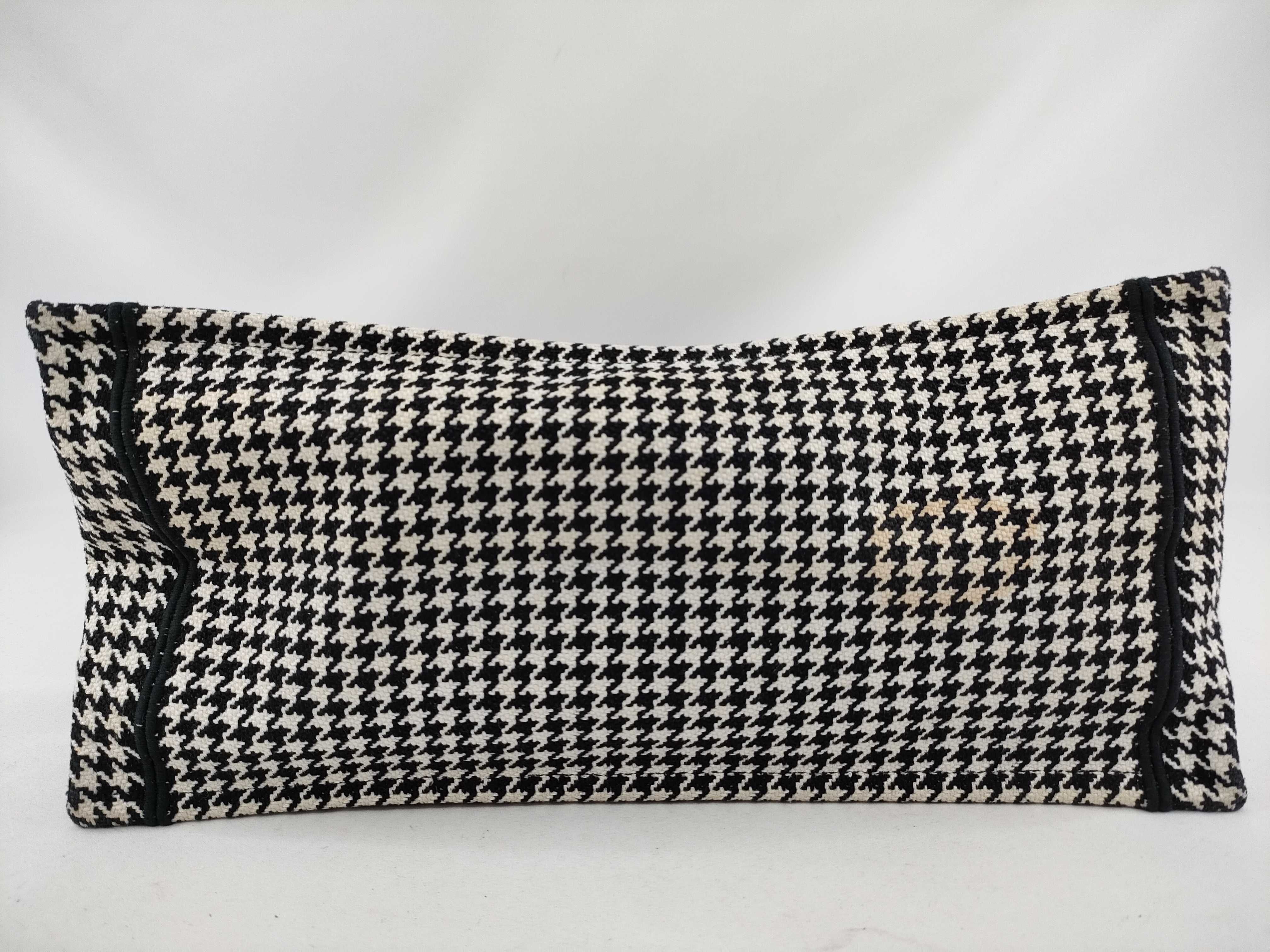 Houndstooth Tote Bag — view 3
