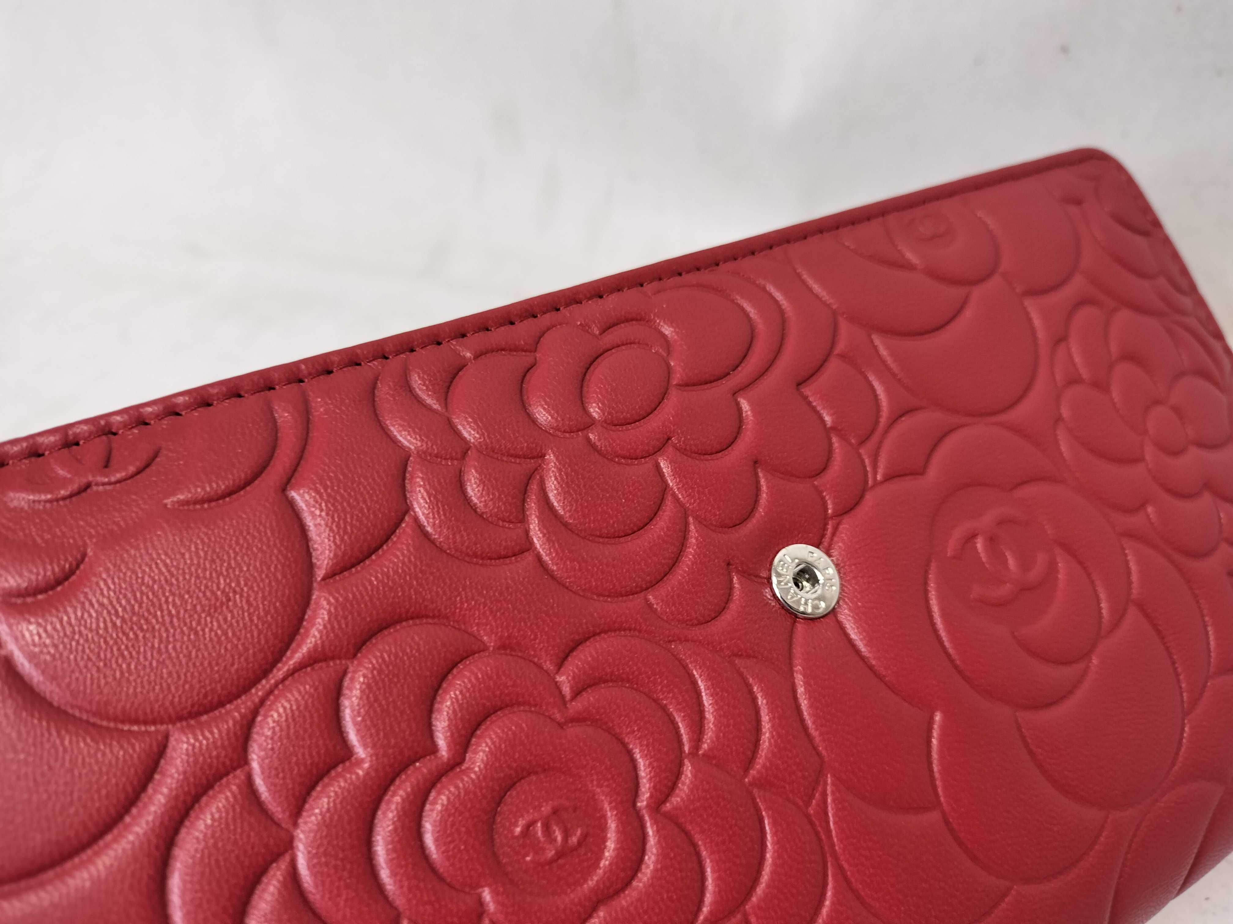 Camellia Tri-fold Wallet — view 10