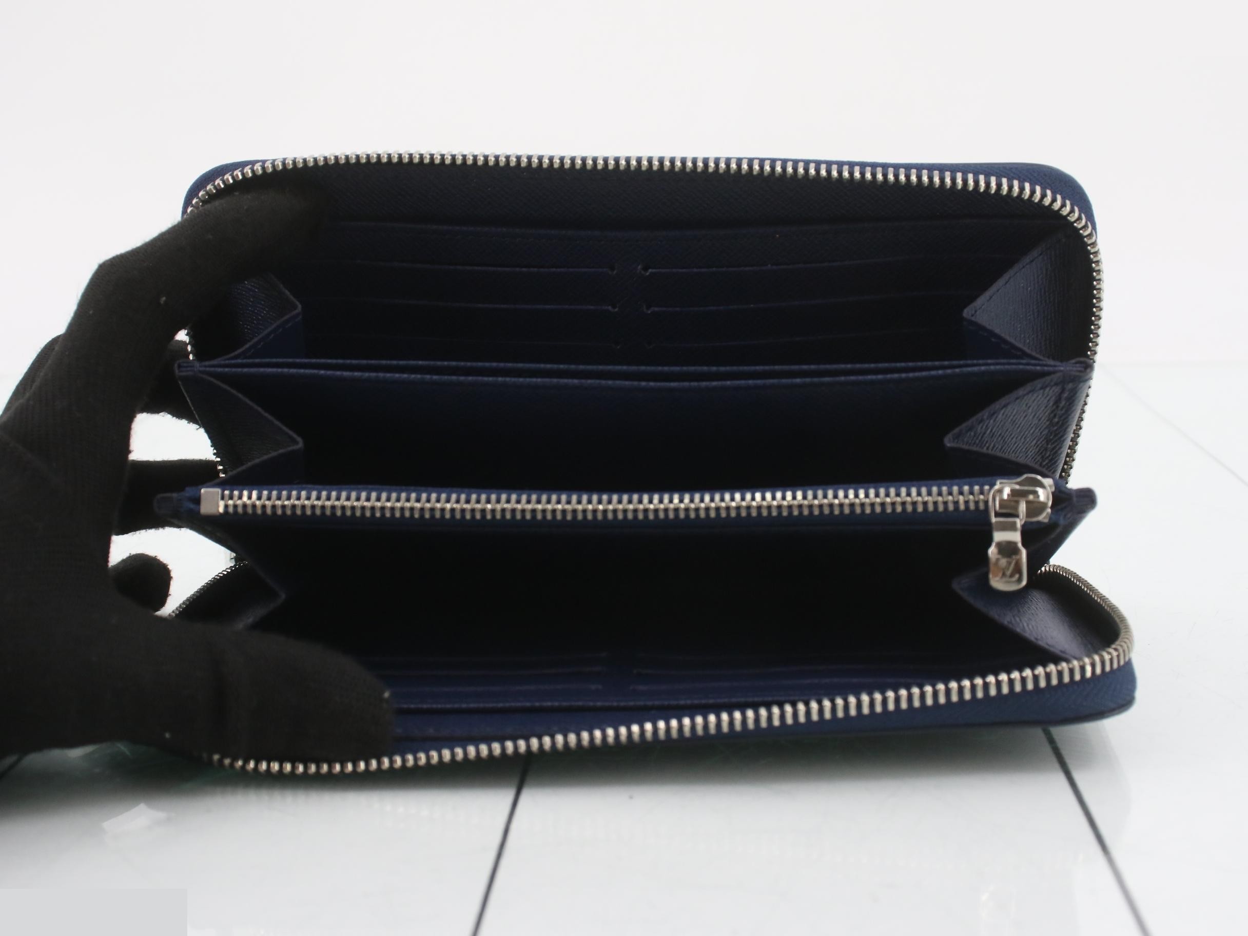 Zippy Wallet, Indigo Blue, Long Wallet, with Box — view 4