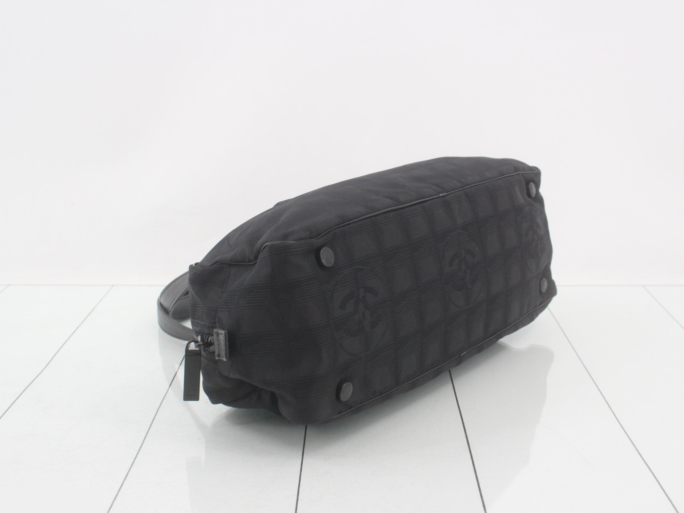 New Travel Line Mini Boston Bag, Black — view 5