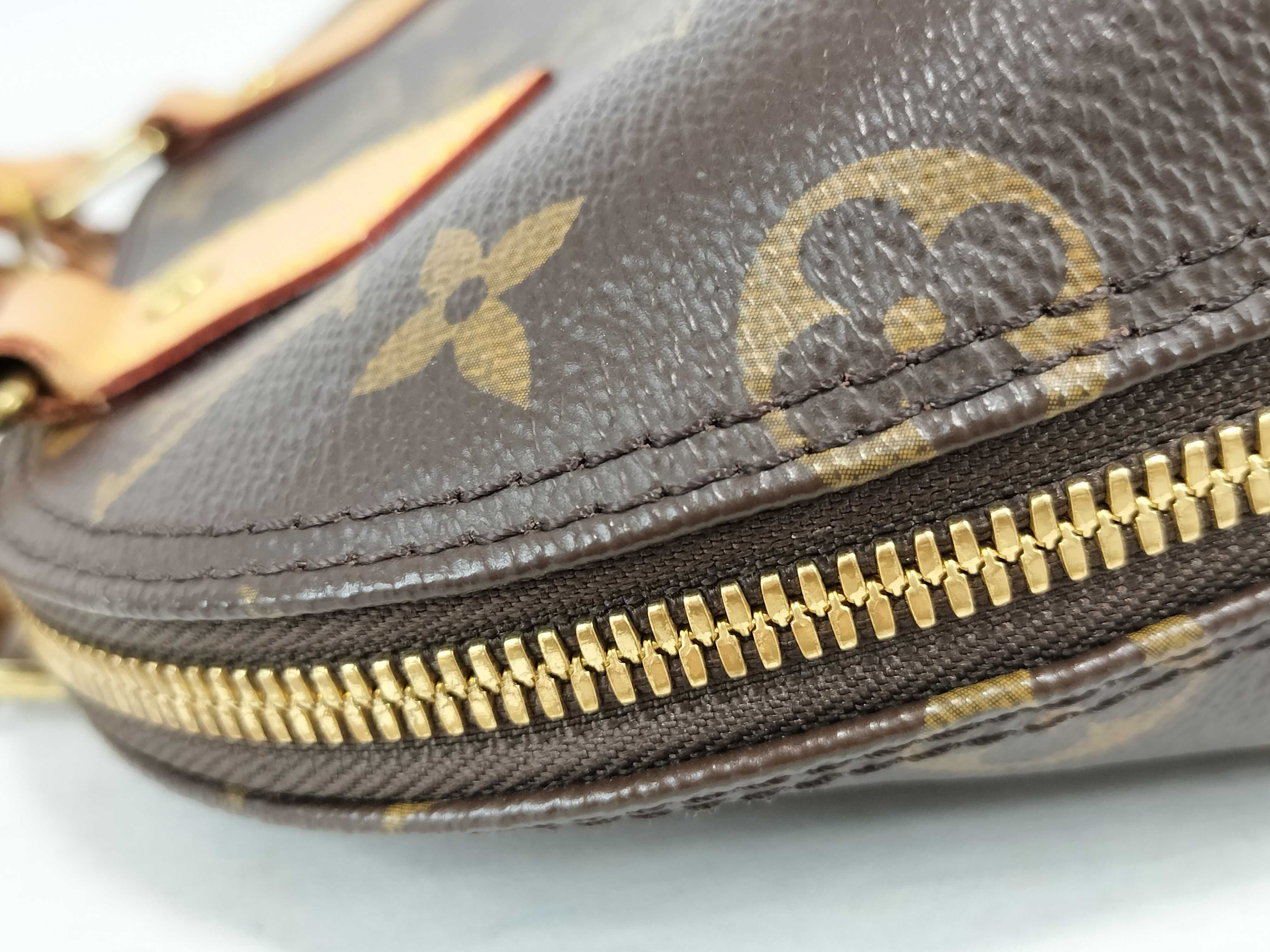 Monogram Louis Vuitton Alma BB Monogram 2-Way Handbag Shoulder Bag M53152 Handbag — view 6