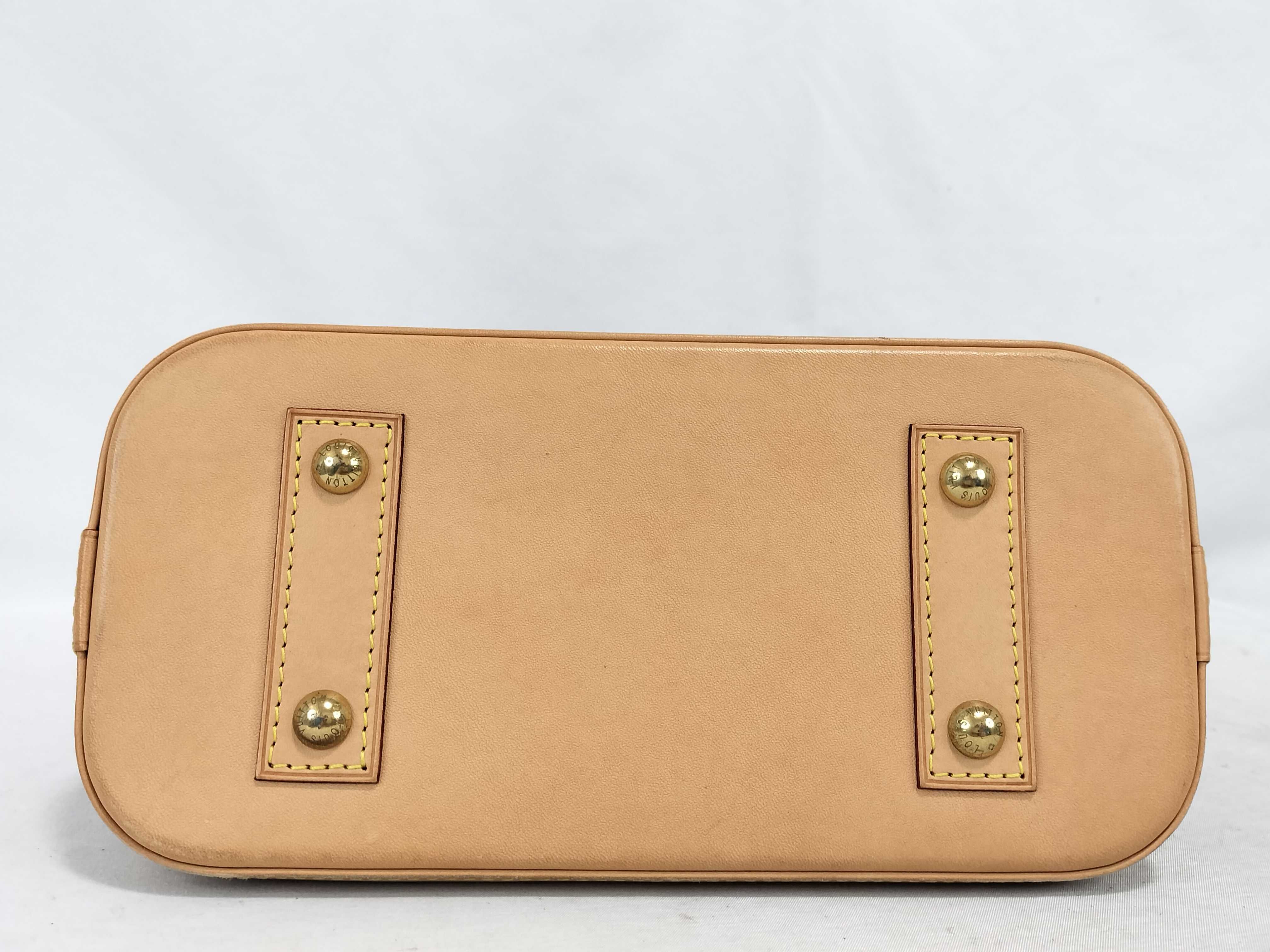Monogram Louis Vuitton Alma BB Monogram 2-Way Handbag Shoulder Bag M53152 Handbag — view 8