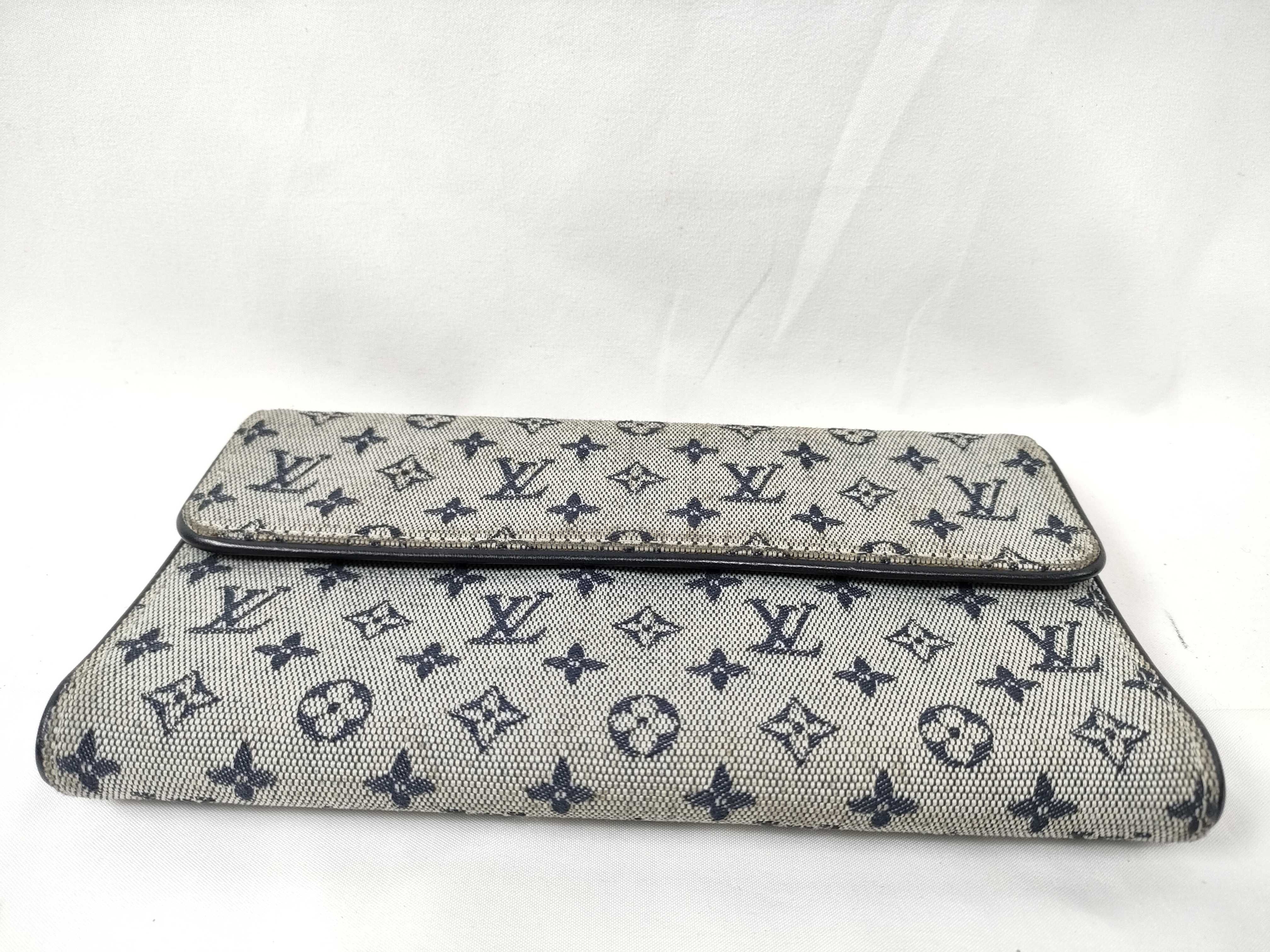 Monogram Mini Louis Vuitton Monogram Mini International Long Wallet — view 3