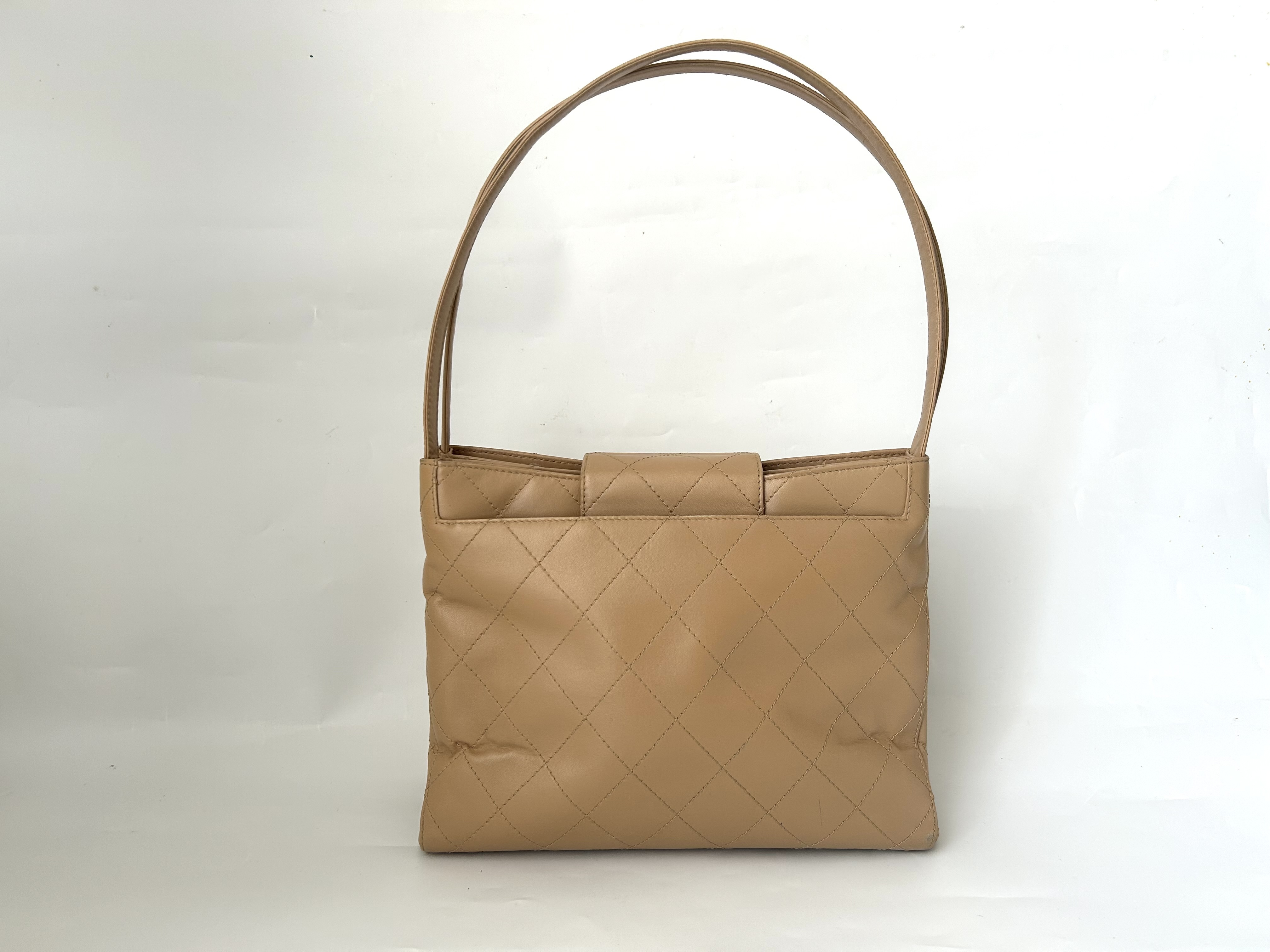 One-Shoulder Matelassé Beige Bag — view 2