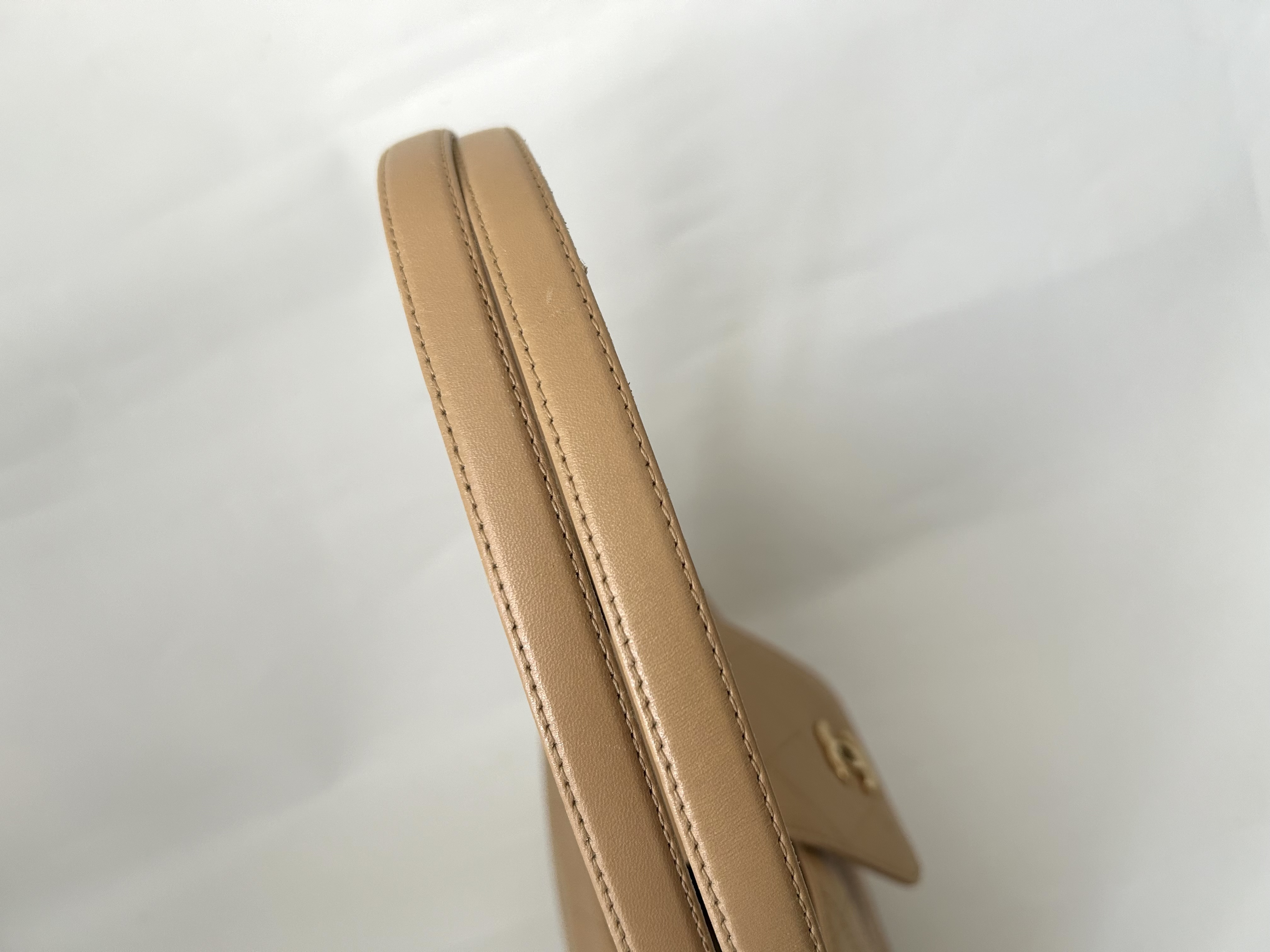 One-Shoulder Matelassé Beige Bag — view 5